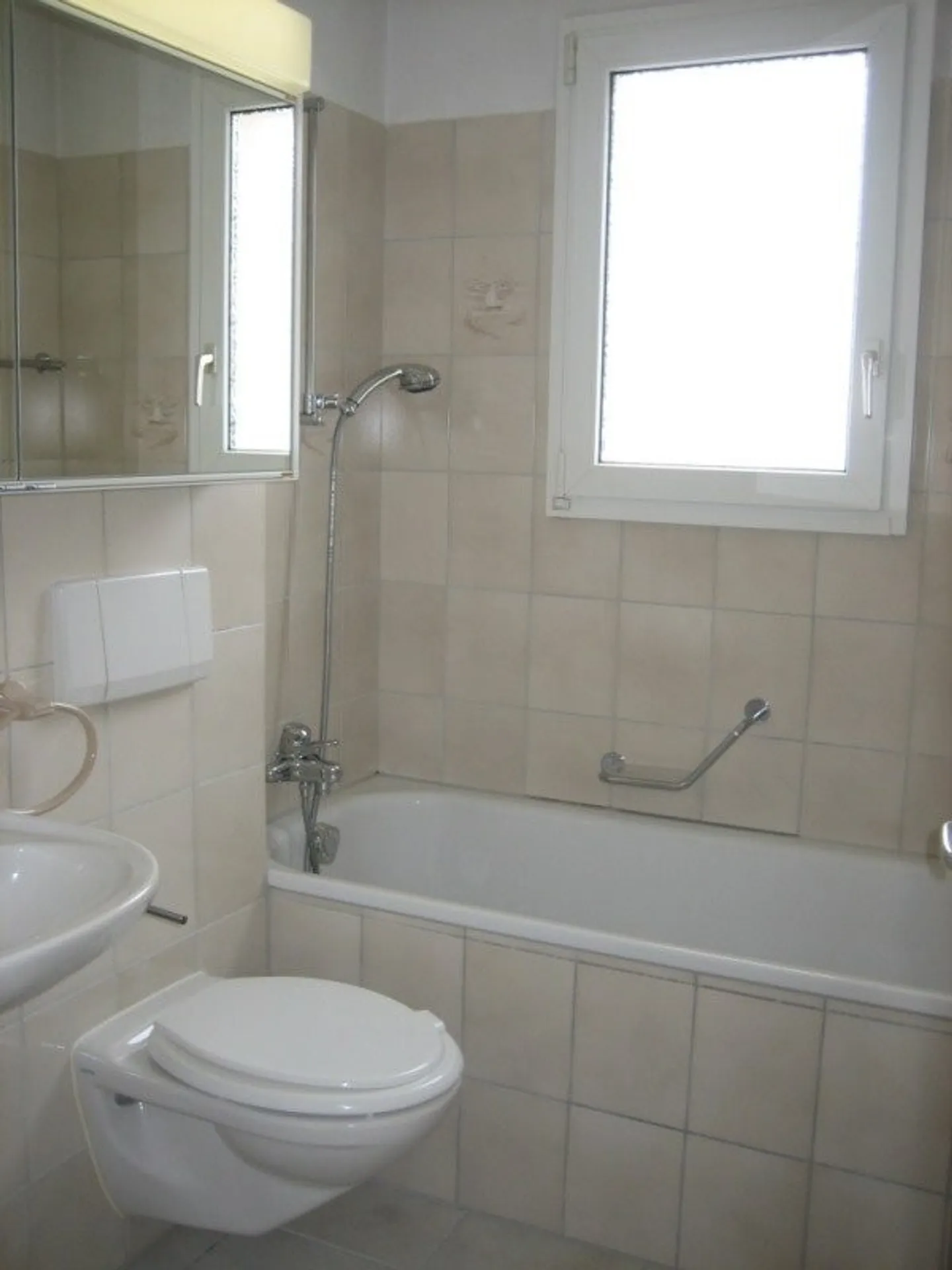 Charming 2.5-Room Apartment - Photo 5 of 6
