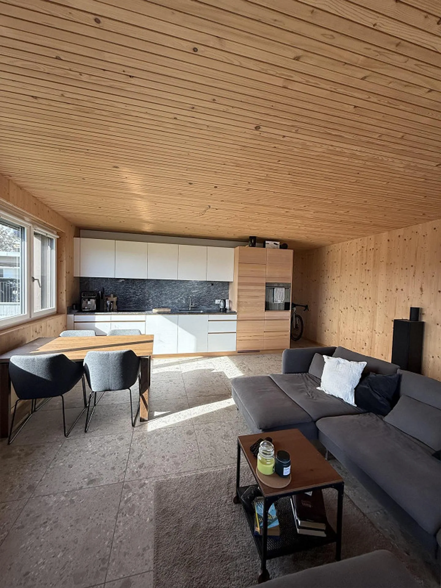 Modernes Apartment mit Bergsicht - Foto 2 von 15
