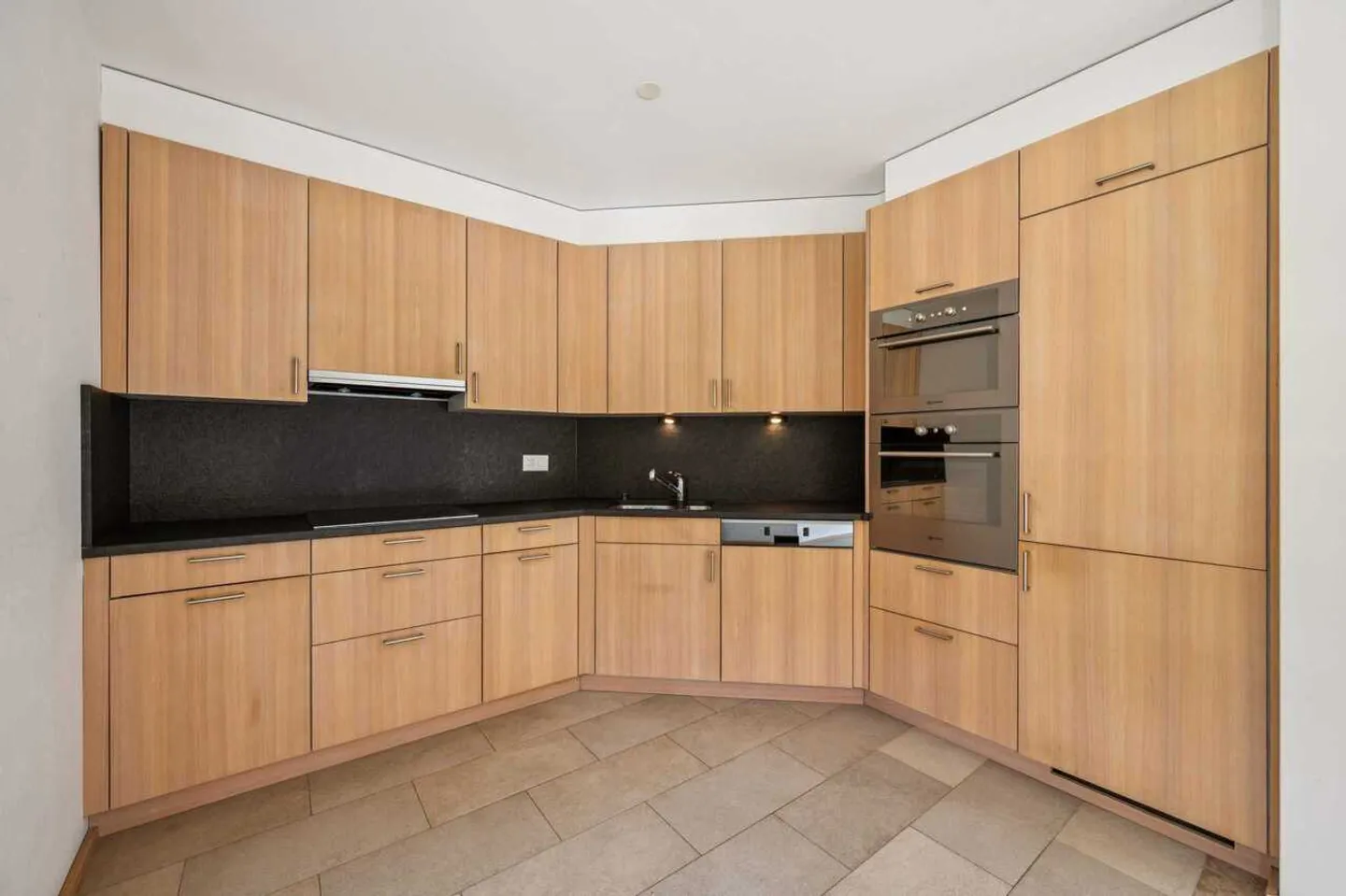 Your Retreat in the Alps: 4.5-Room Residence in Leukerbad - Photo 7 of 13