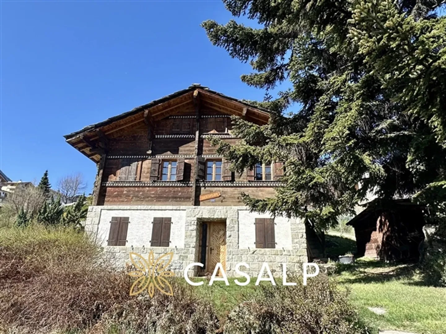 Charming renovated chalet in Nendaz - Photo 2 of 20