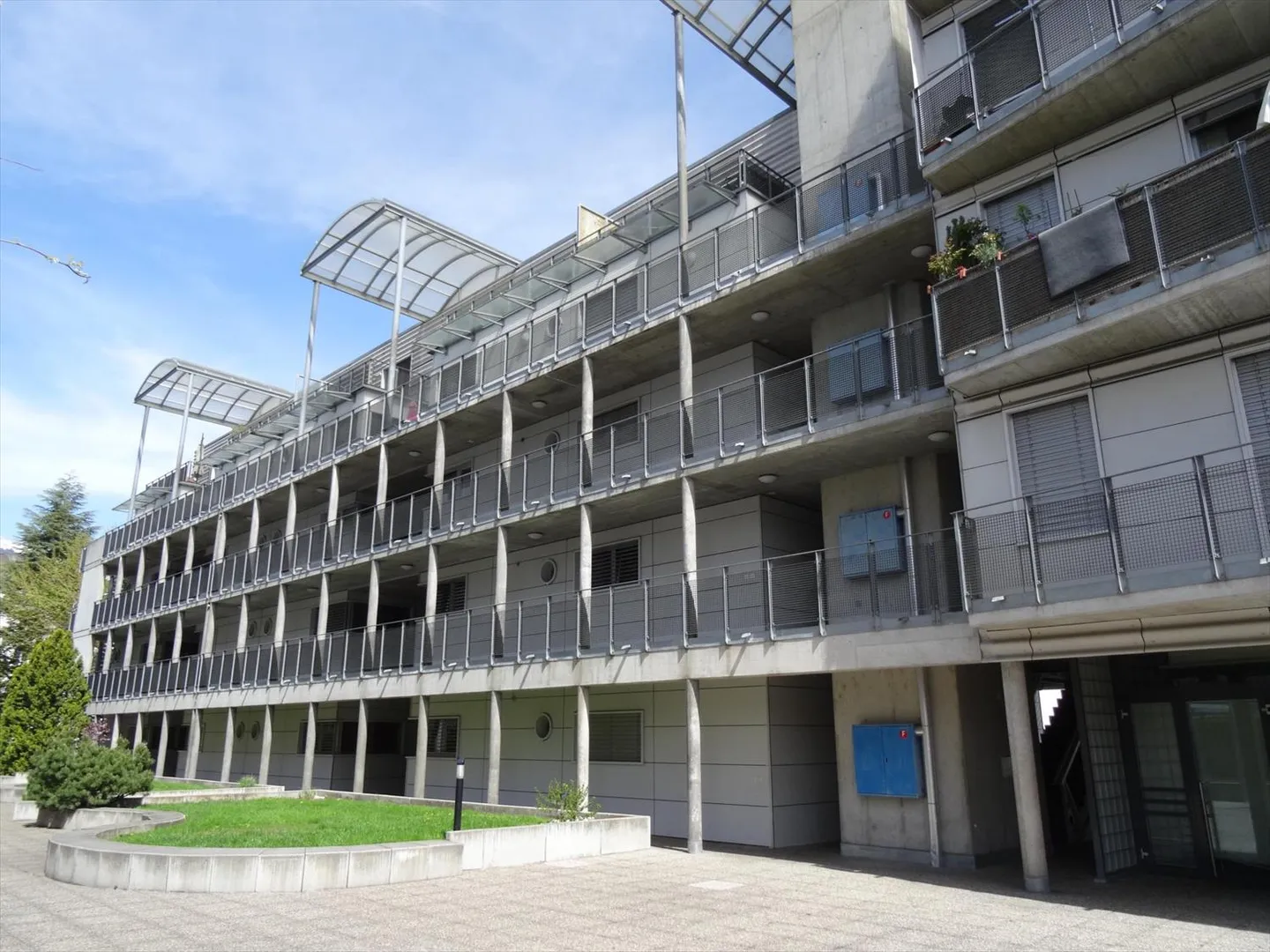 Appartement 4.5 pièces - Photo 2 sur 2