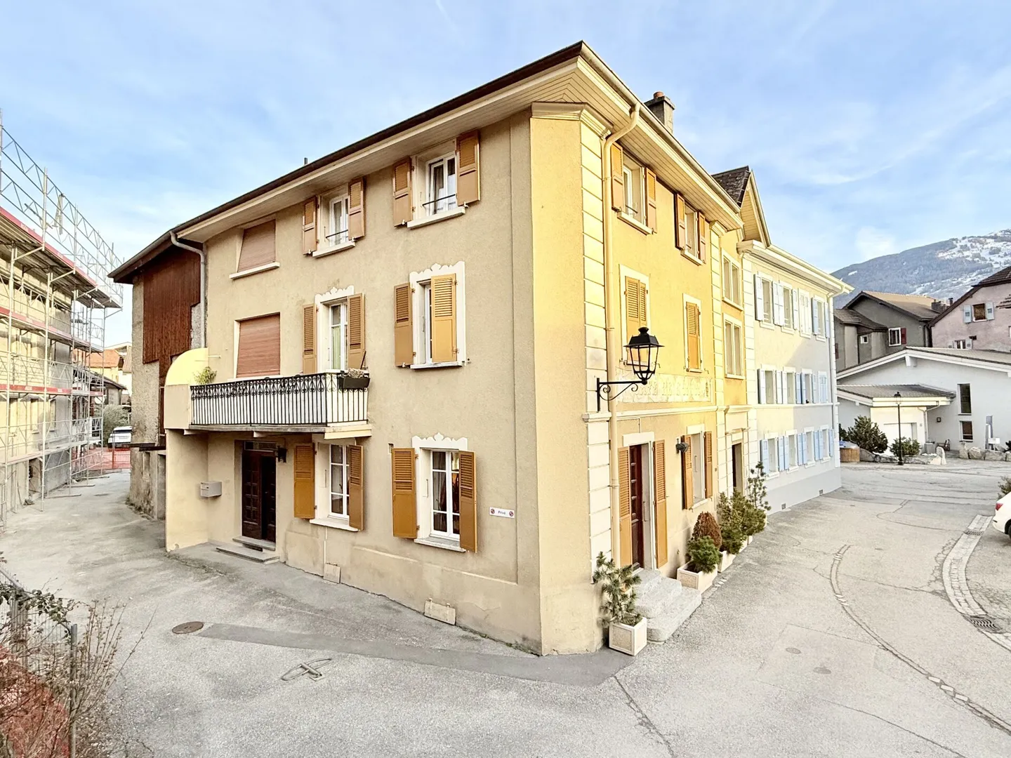 Plan-Conthey - appartamento di 3½ locali in edificio di carattere - Foto 2 di 6