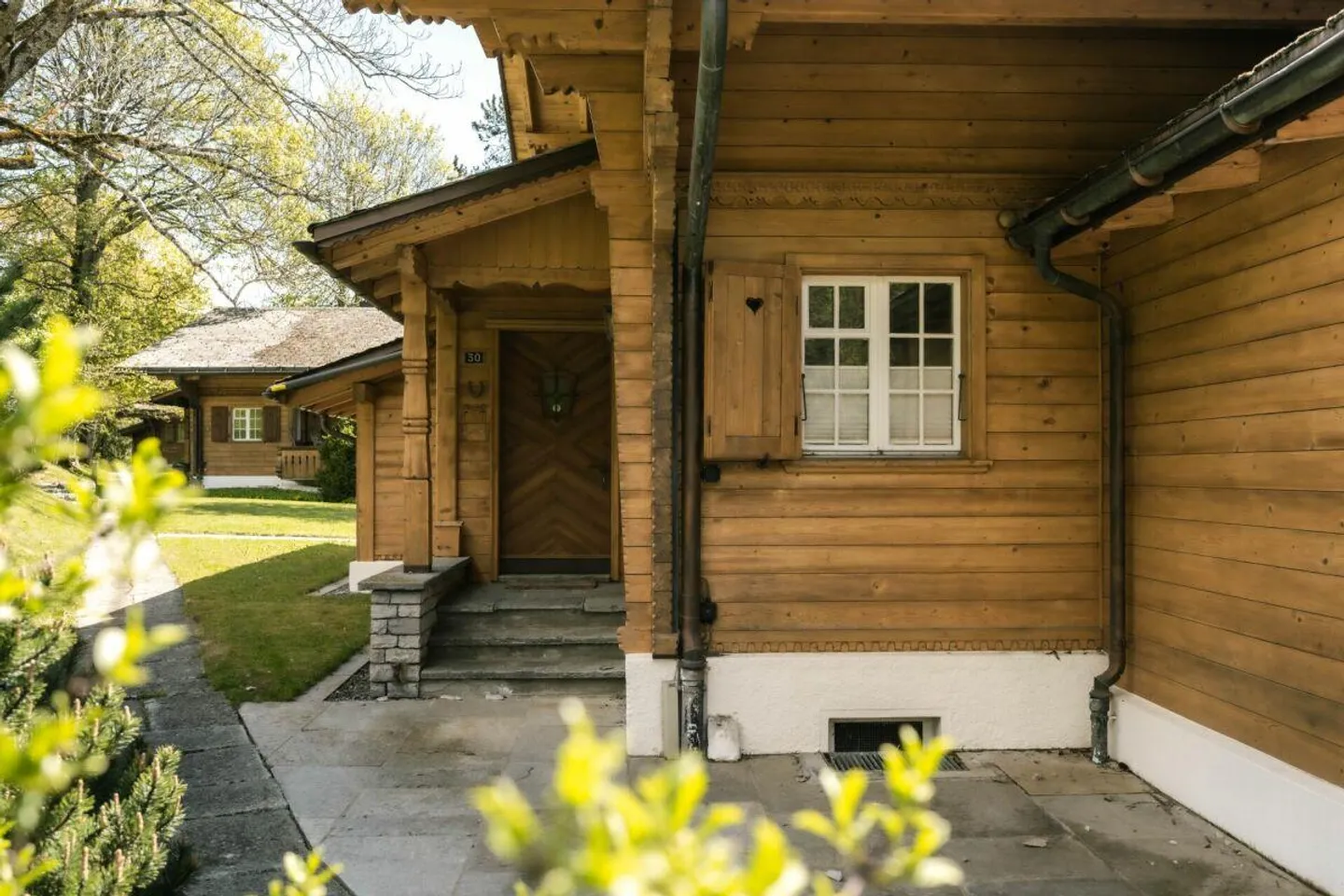 Chalet exclusif avec appartement séparé dans un emplacement ensoleillé à Schönried - Photo 24 sur 26