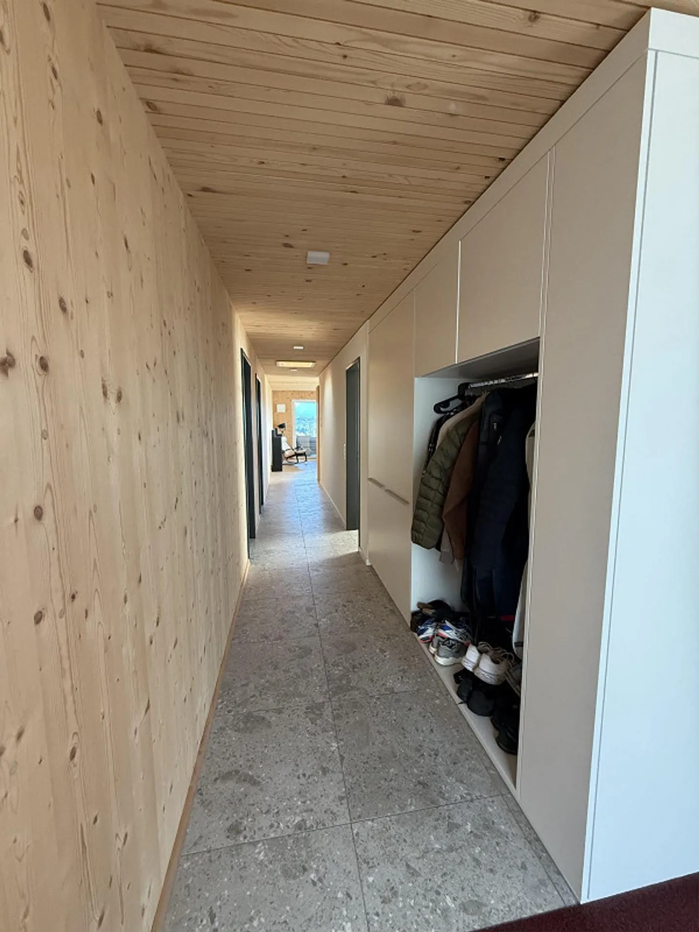 Modernes Apartment mit Bergsicht - Foto 9 von 15