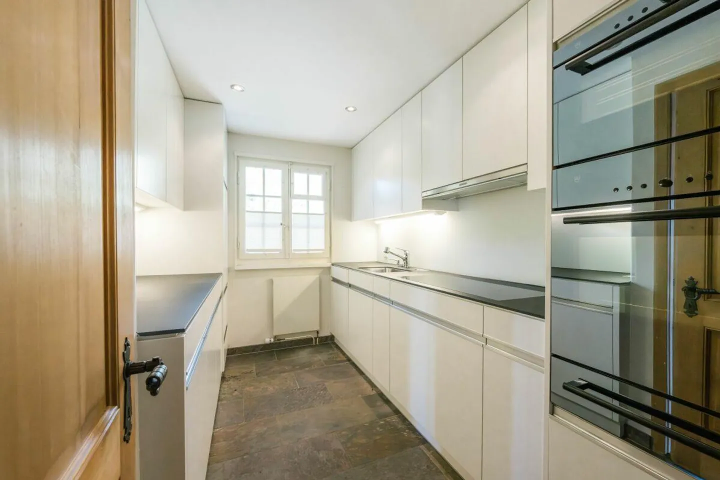 Chalet exclusif avec appartement séparé dans un emplacement ensoleillé à Schönried - Photo 11 sur 26