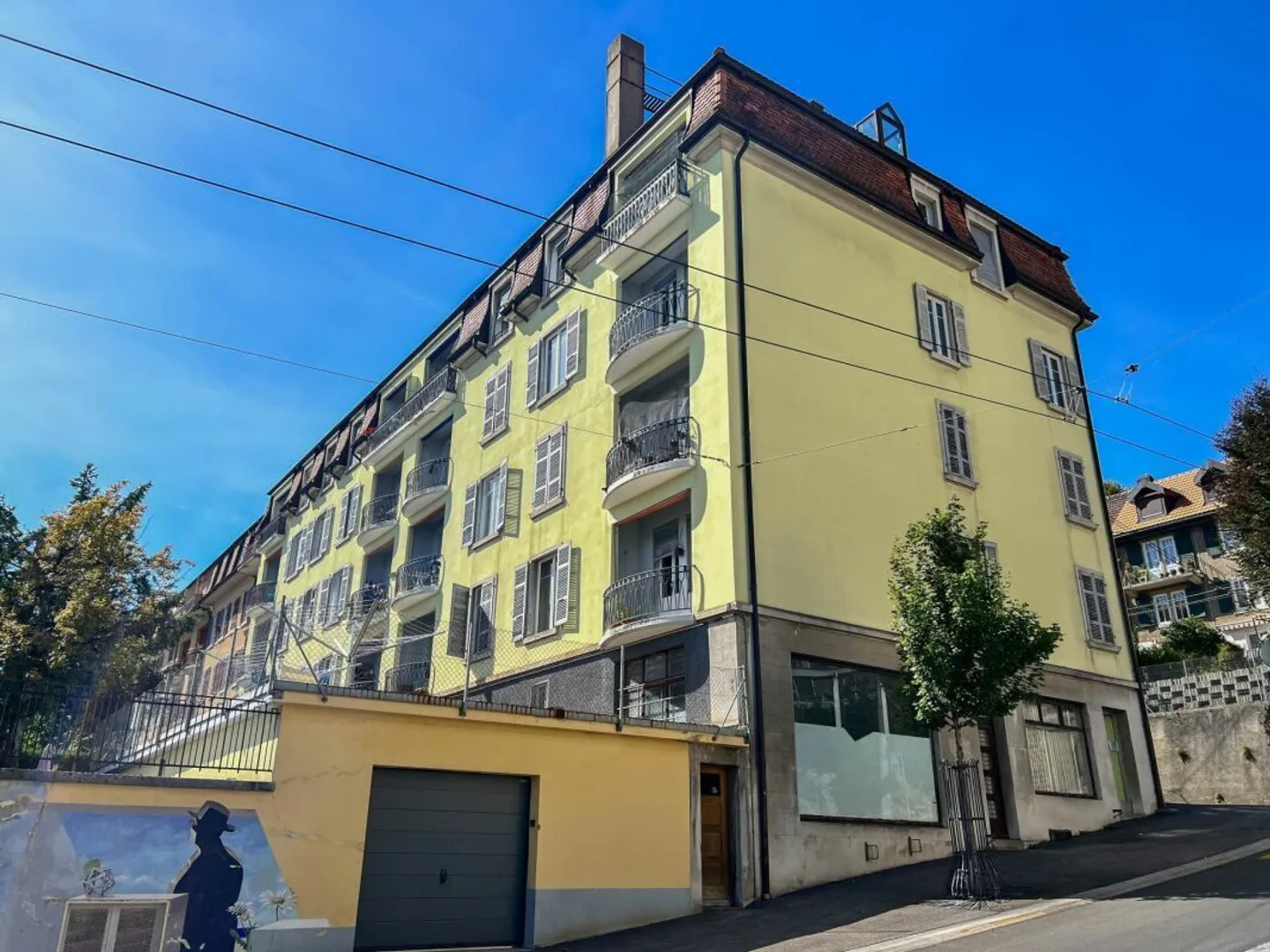 Appartamento di 4 stanze da ristrutturare con garage e giardino comune - Foto 12 di 13