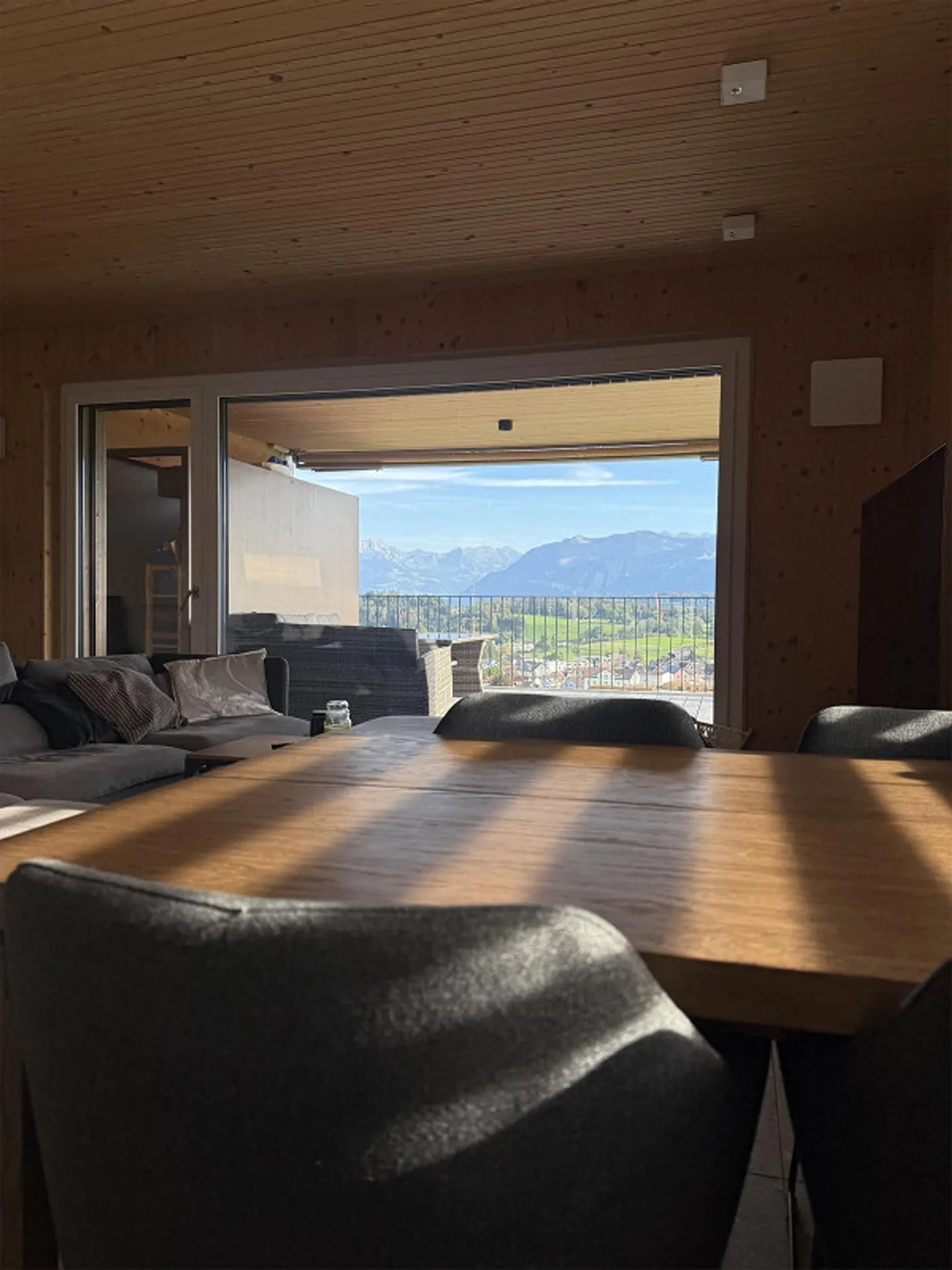 Modernes Apartment mit Bergsicht - Foto 6 von 15