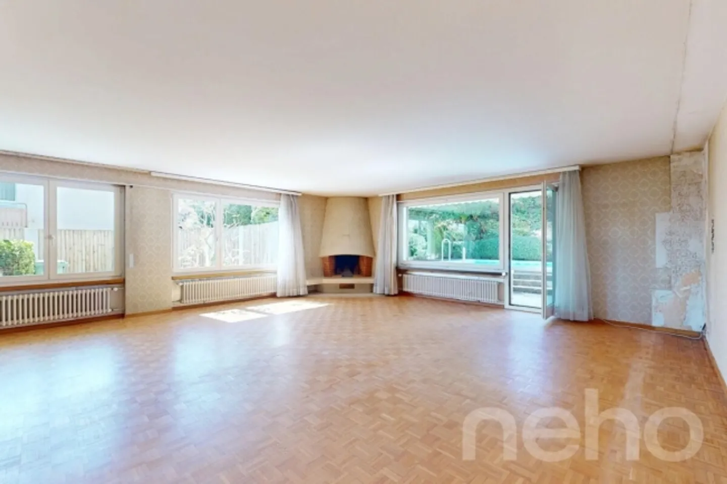 «6.5-room semi-detached house with beautiful garden and pool» - Photo 5 of 13