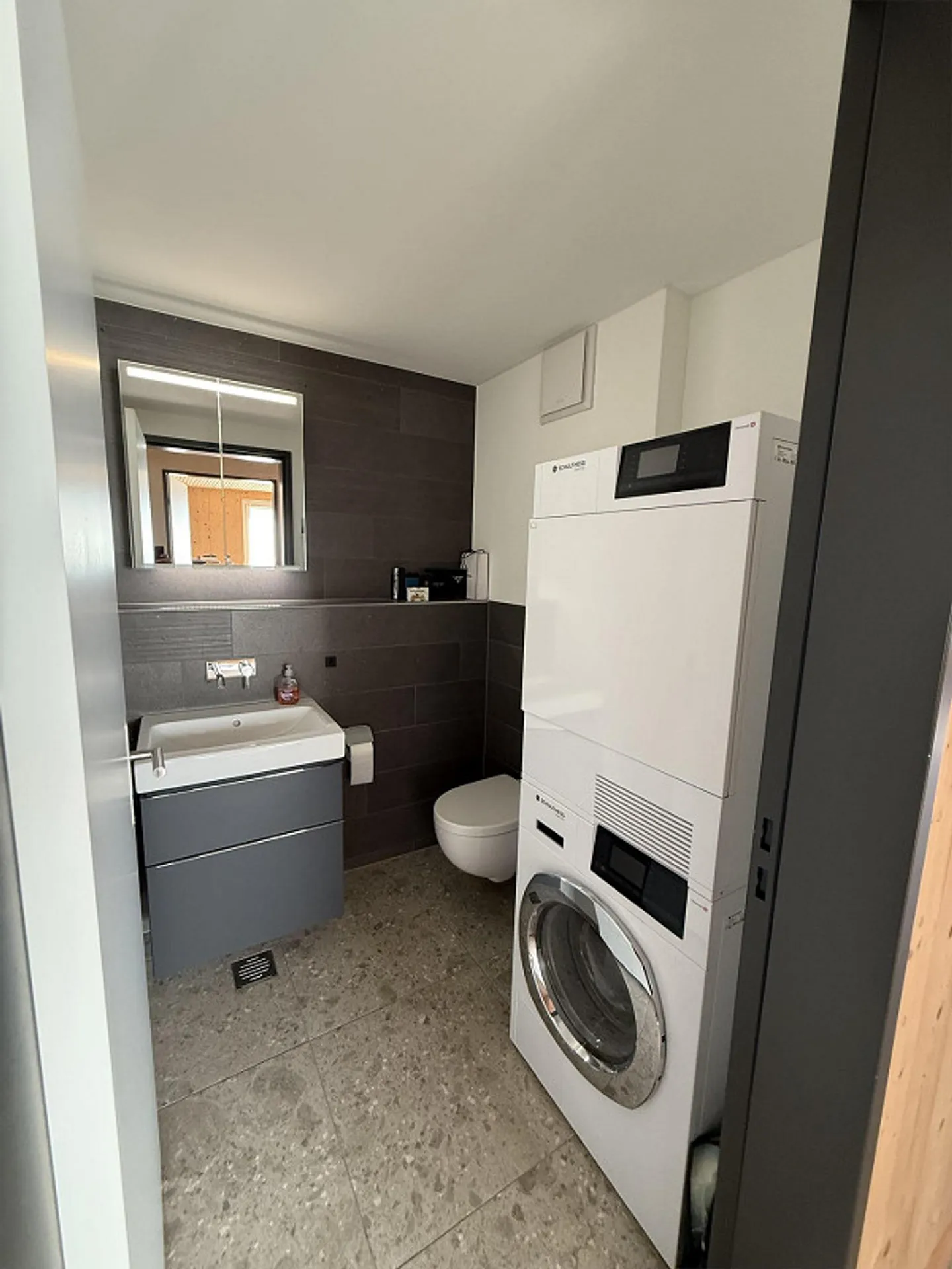 Modernes Apartment mit Bergsicht - Foto 11 von 15