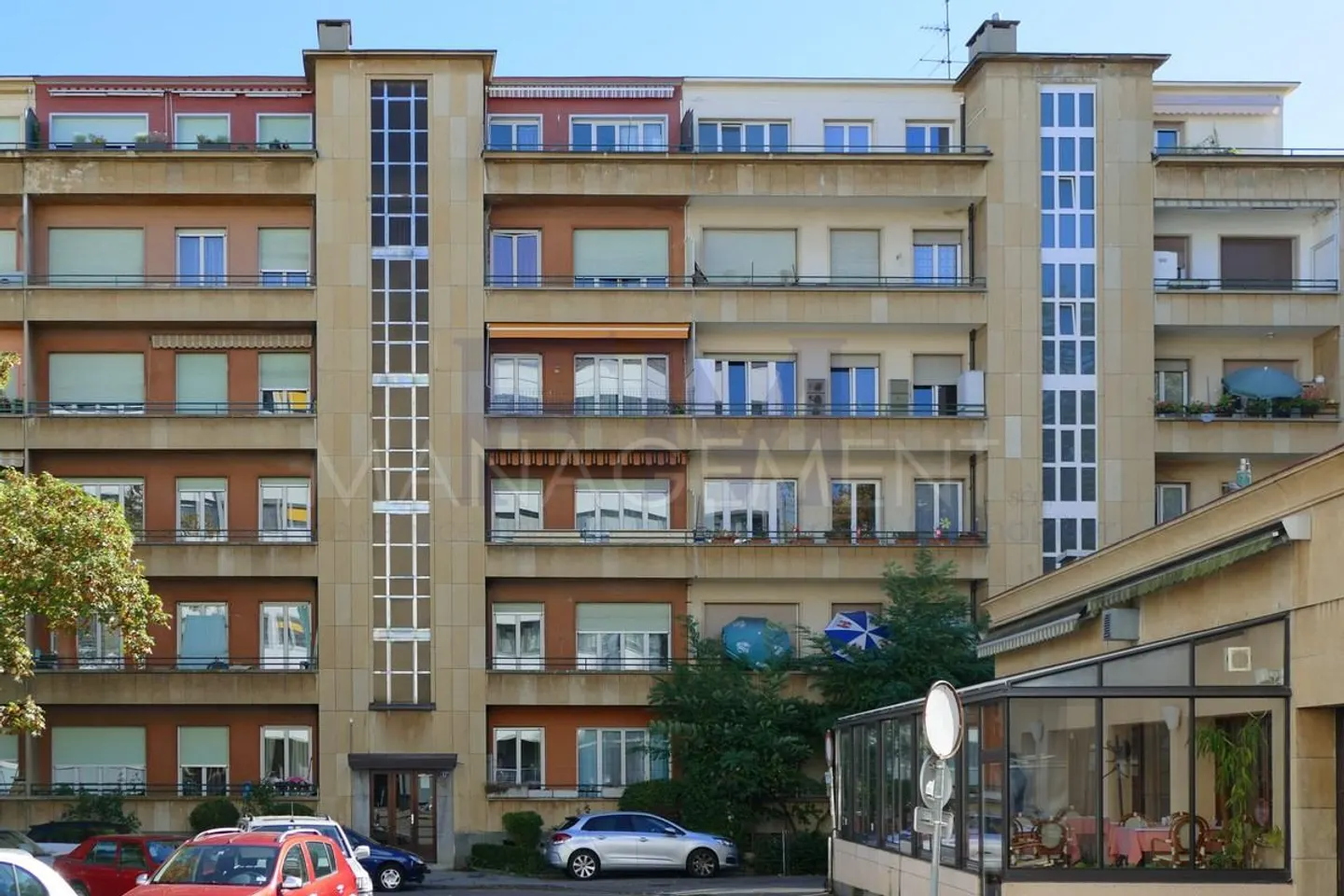 Renovierte Wohnung mit Balkonen - Foto 3 von 4