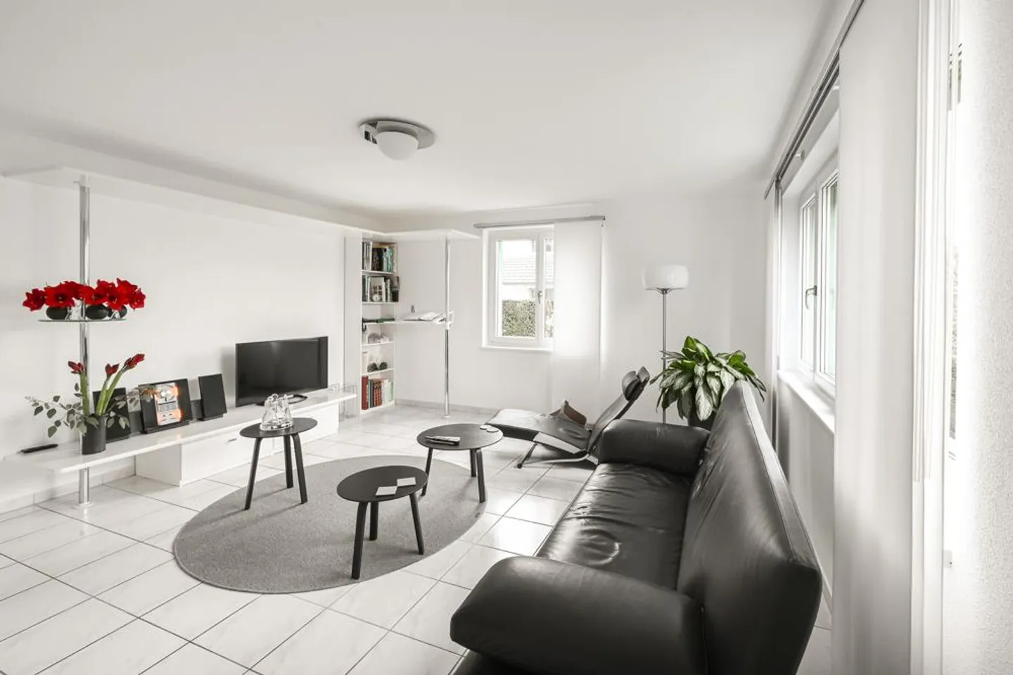 Residential happiness in a preferred location with garden idyll - Photo 2 of 7