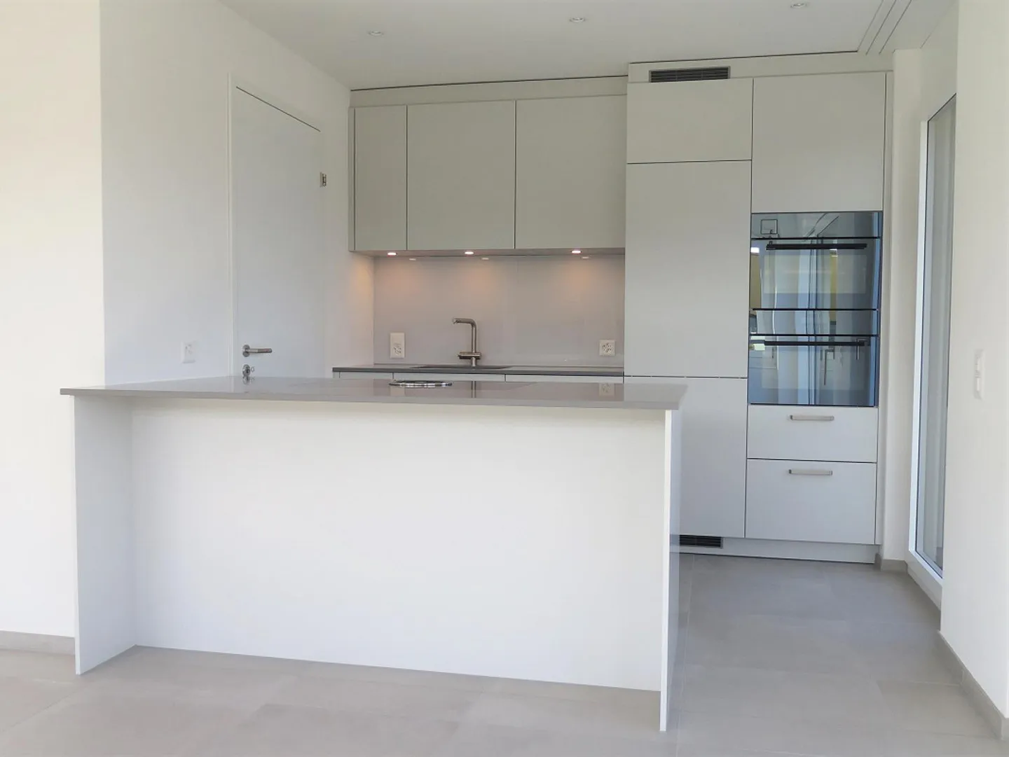 Geräumige Wohnung mit Aussicht - Foto 3 von 8
