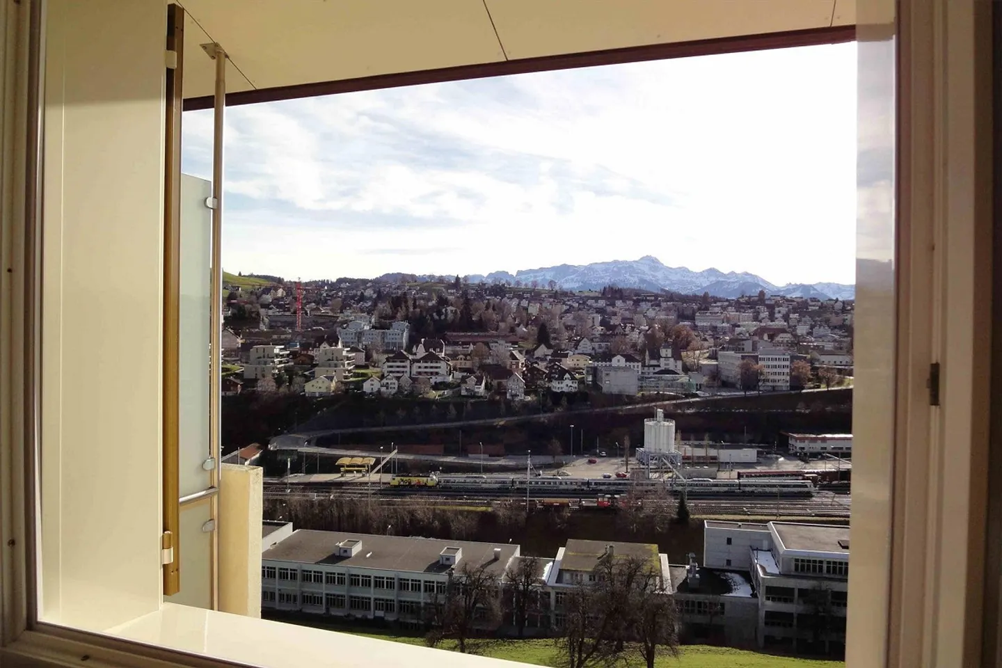 Appartement 4 pièces ensoleillé, emplacement rare, vue panoramique sur le Säntis 2.W-2026 - Photo 14 sur 16