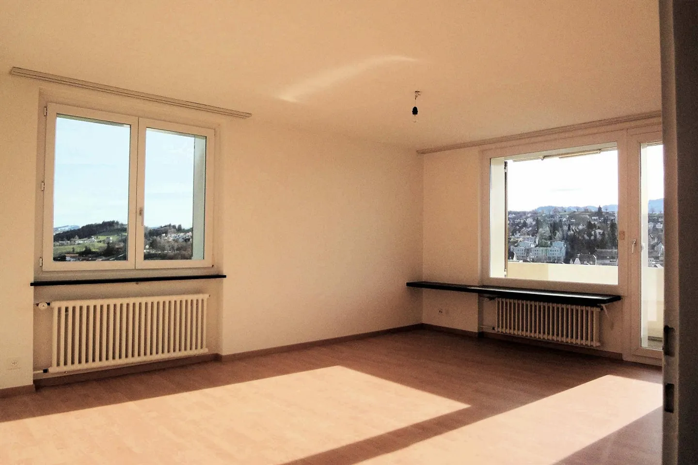 Appartement 4 pièces ensoleillé, emplacement rare, vue panoramique sur le Säntis 2.W-2026 - Photo 10 sur 16