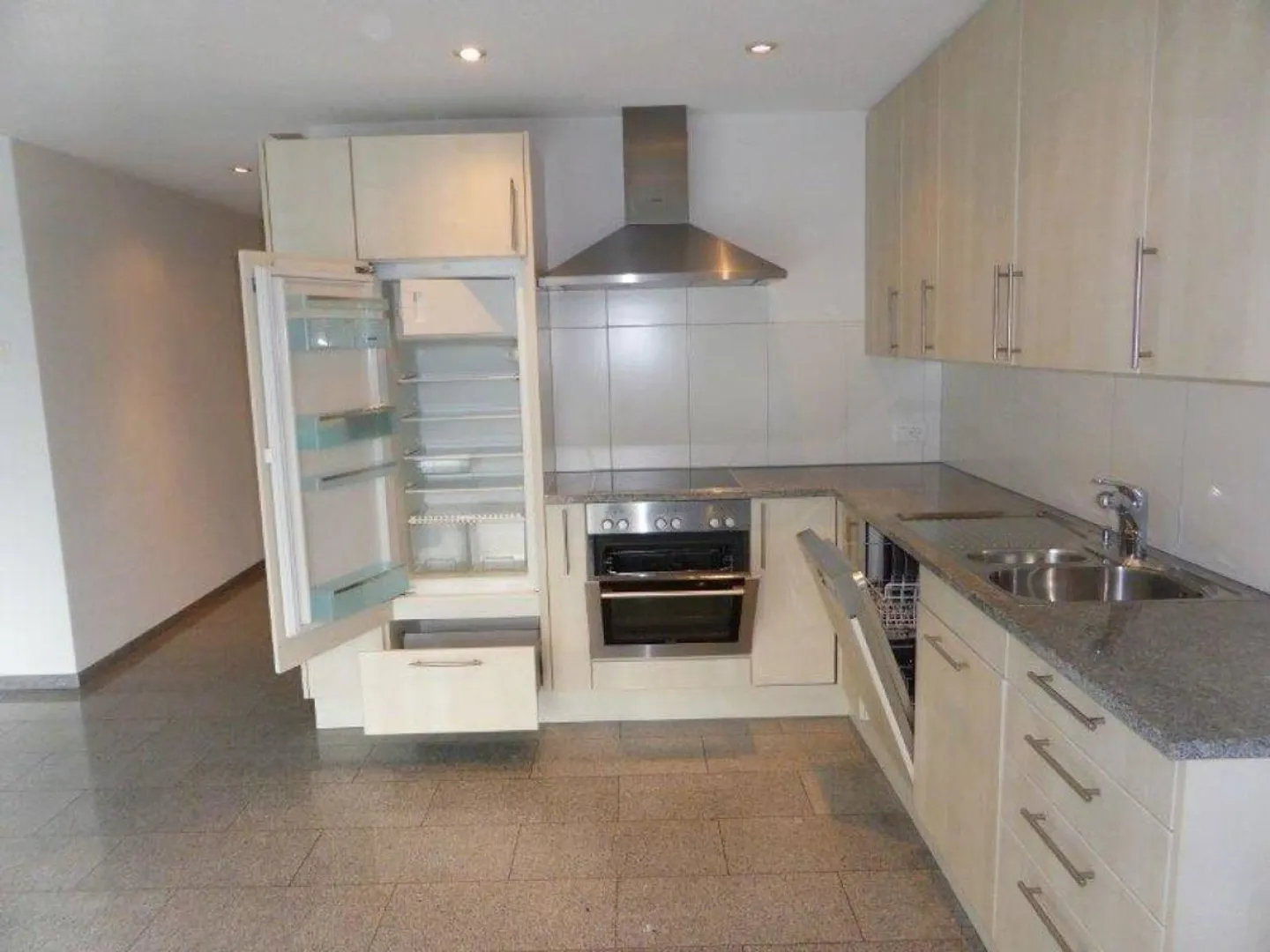 Beautiful 5.5 room apartment in a quiet location - Photo 1 of 11