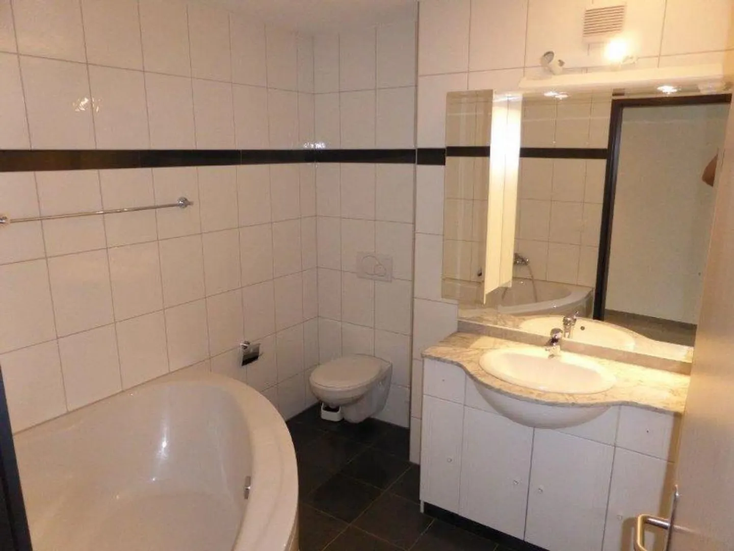 Beautiful 5.5 room apartment in a quiet location - Photo 4 of 11