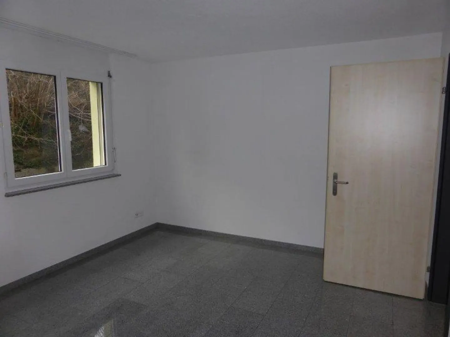 Beautiful 5.5 room apartment in a quiet location - Photo 7 of 11