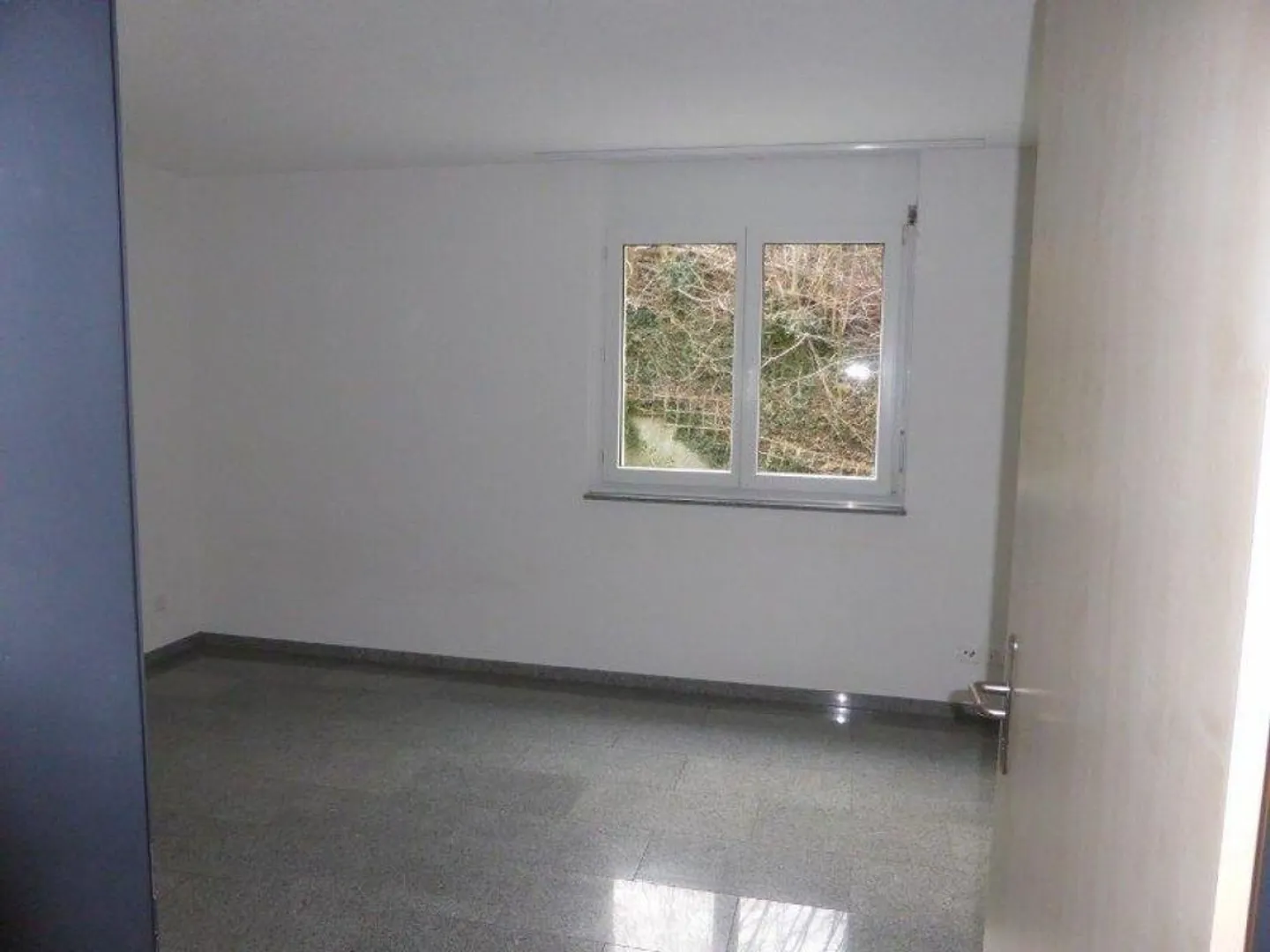 Beautiful 5.5 room apartment in a quiet location - Photo 8 of 11