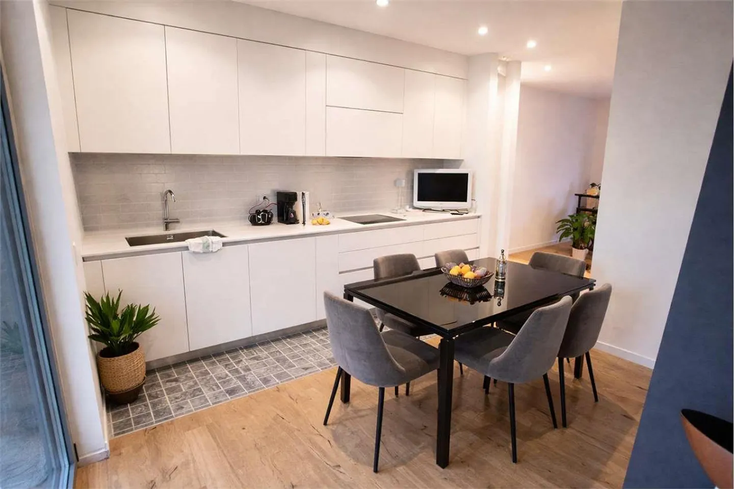 Massagno (TI) - Bright 4.5 rooms with 2 parking spaces in the garage - Photo 13 of 13