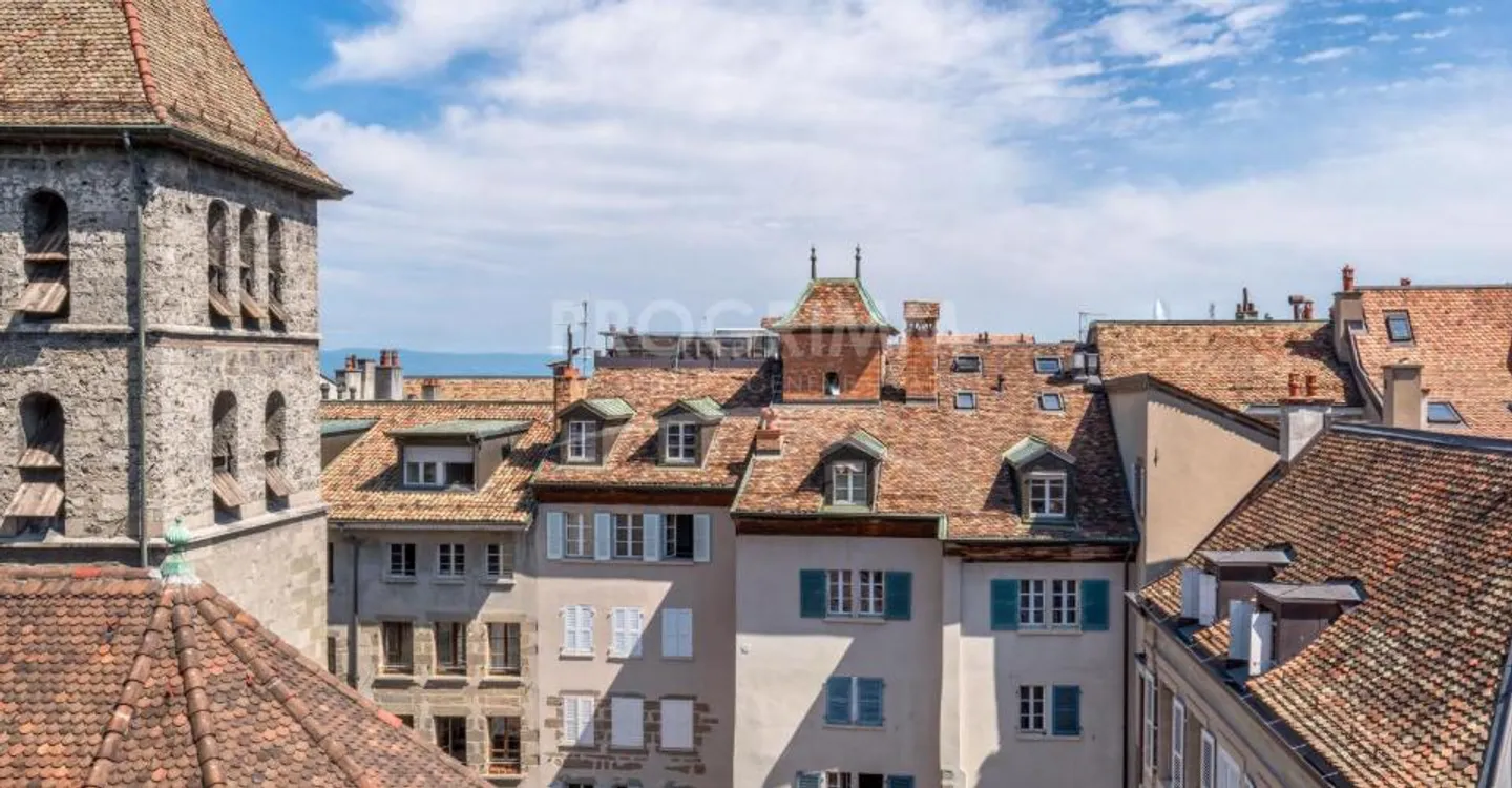 Old Town - Superb 4 Rooms with Studio - Top Floor - Elevator - Photo 2 of 8