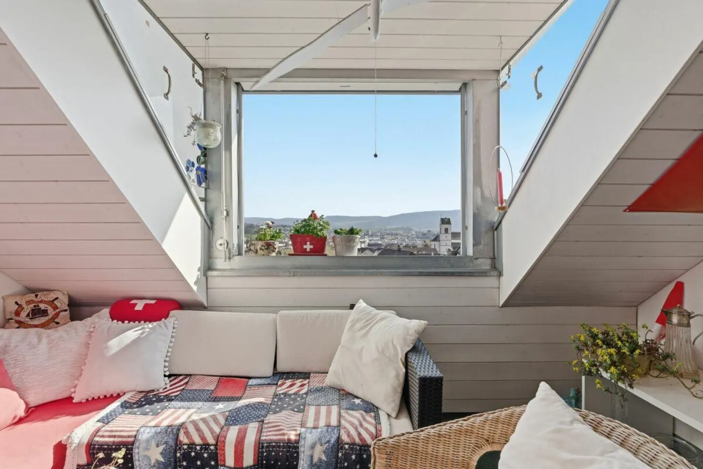 Maisonette en duplex ensoleillée de 3,5 Z' avec vue dégagée et 1 EHP - Photo 1 sur 13