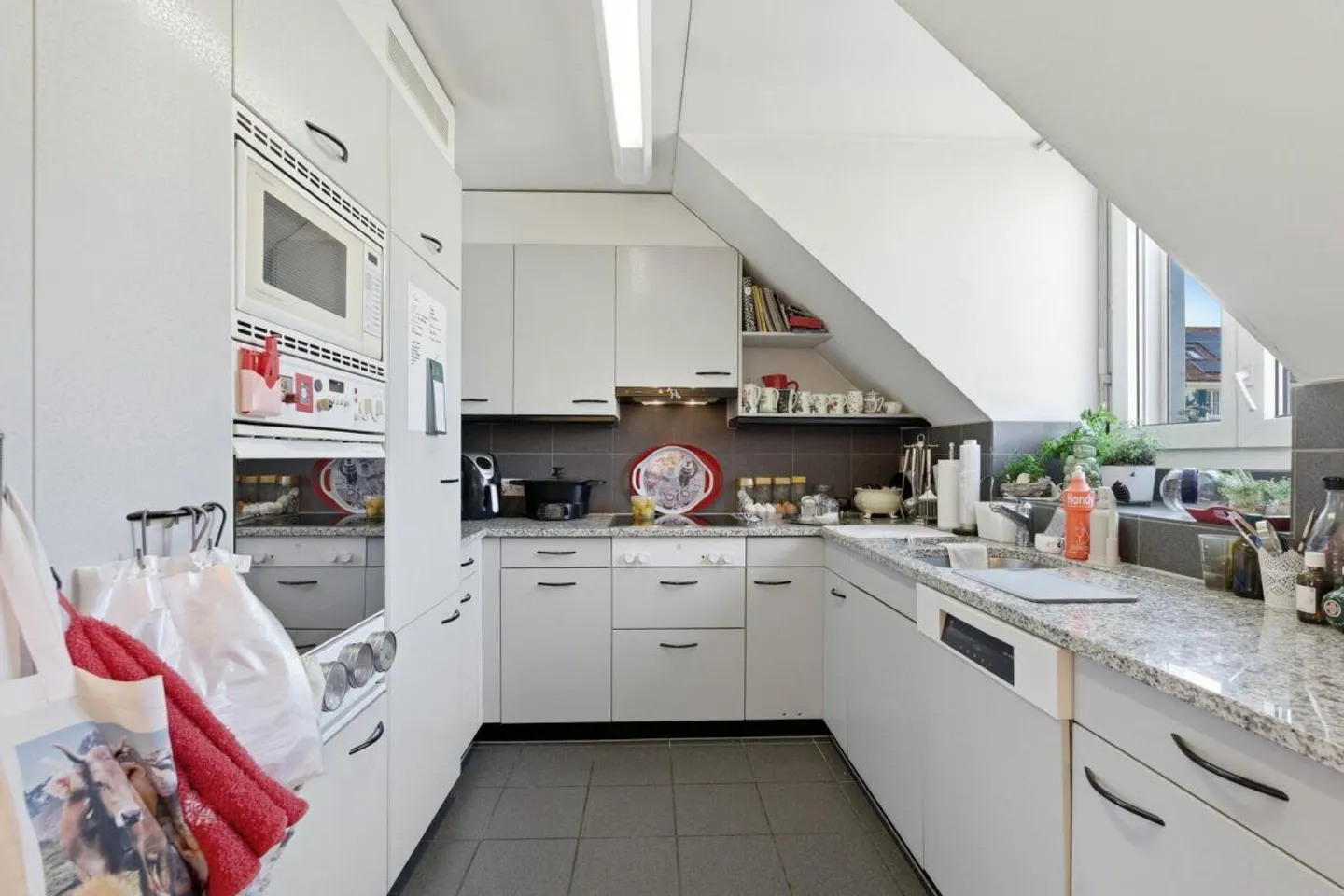 Maisonette en duplex ensoleillée de 3,5 Z' avec vue dégagée et 1 EHP - Photo 5 sur 13