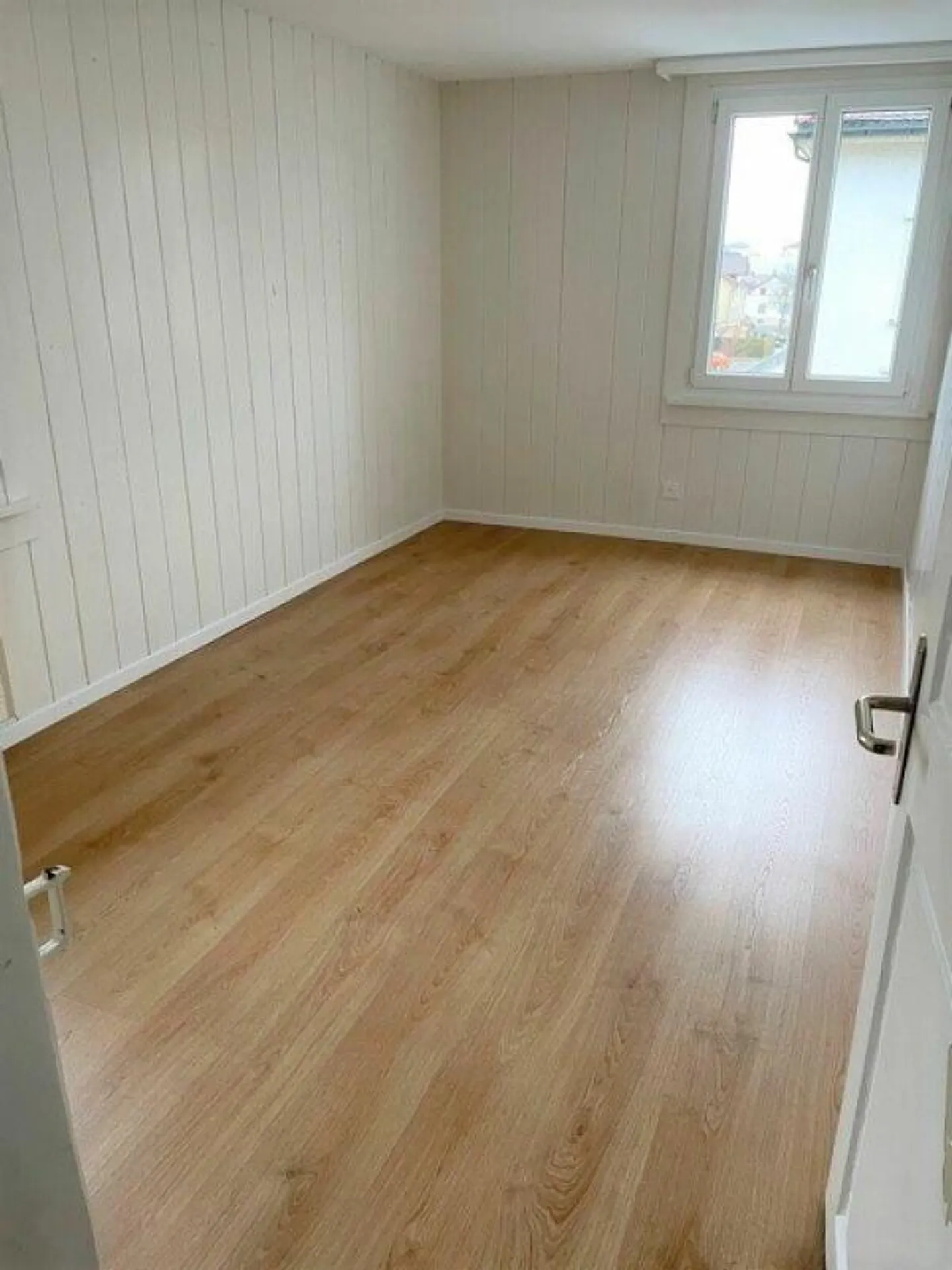 grosszügige 4 1/2 Zimmer-Wohnung in familienfreundlichem Wohnquartier - Foto 6 von 9