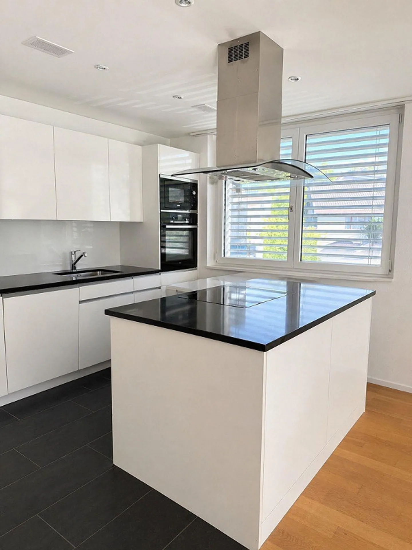 Stilvolle 4.5-Zimmer-Wohnung - Foto 1 von 16
