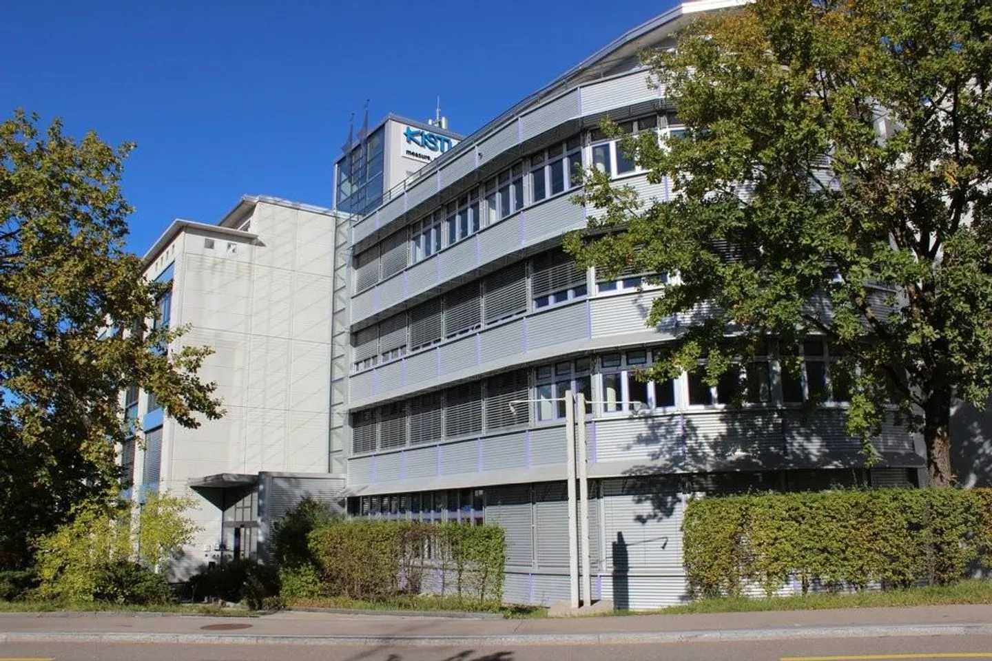 bright office space - Photo 1 of 1