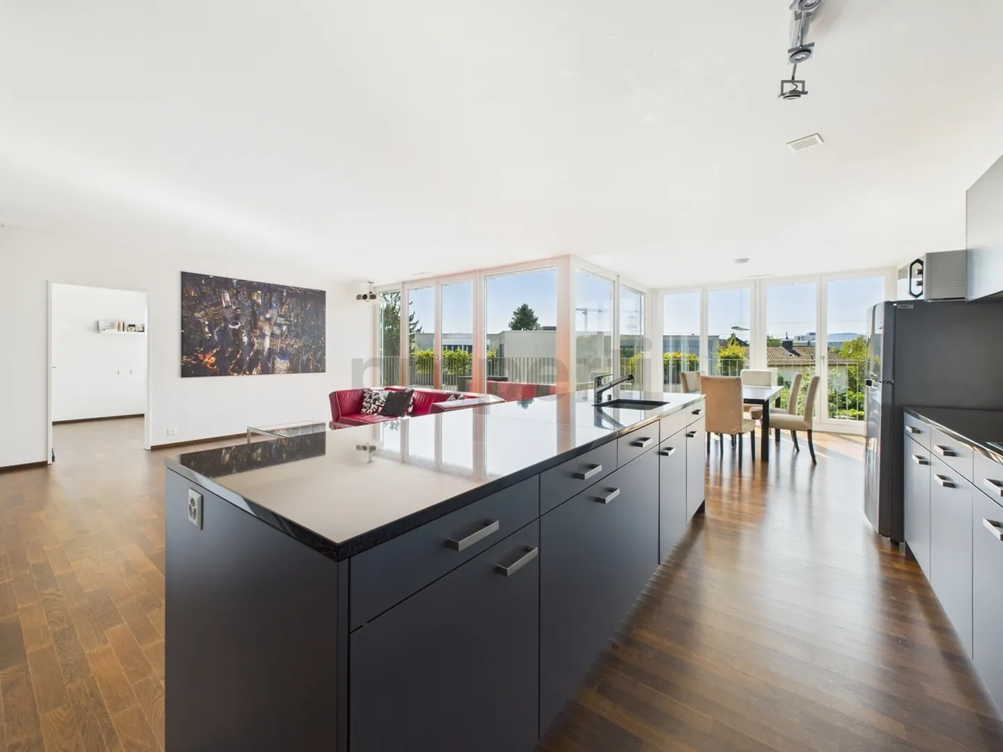 Exquisite Attic Apartment near Zurich-Seebach - Photo 2 of 13