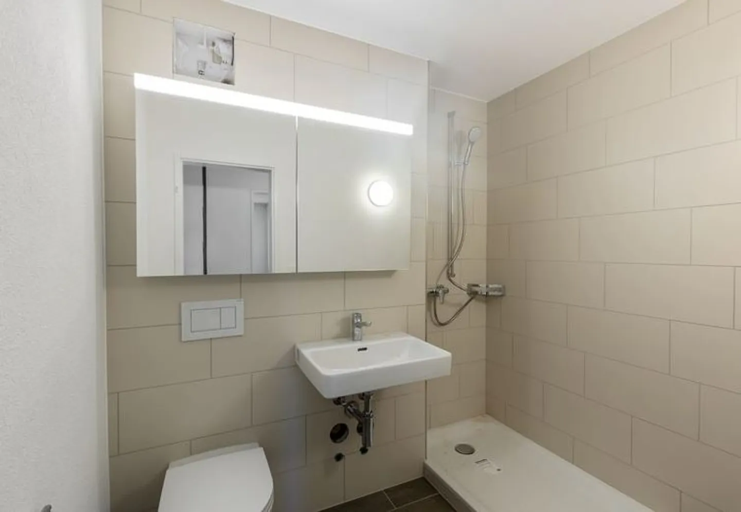 Appartement Confortable Près de la Gare - Photo 3 sur 3