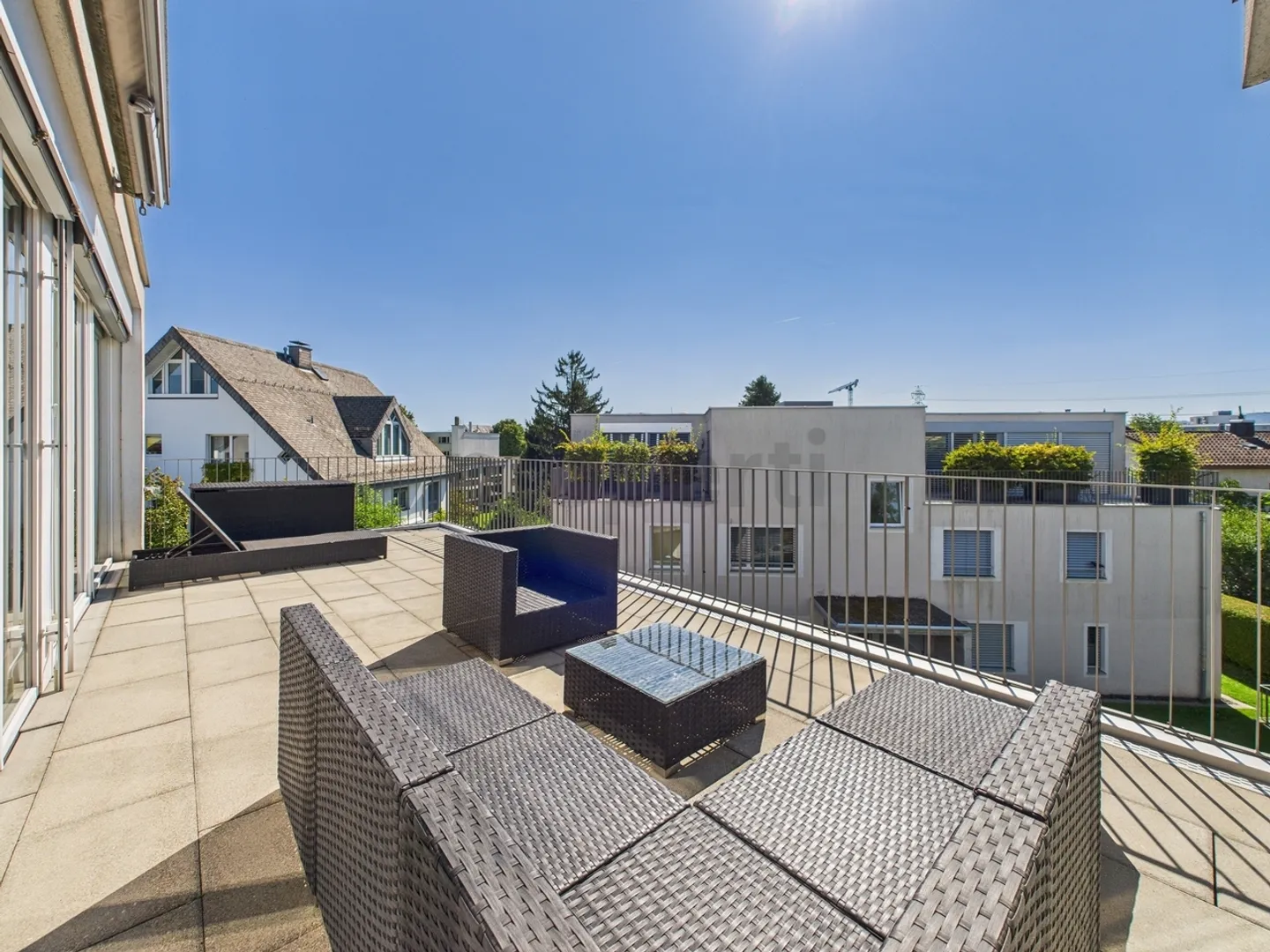 Exquisite Attic Apartment near Zurich-Seebach - Photo 11 of 13