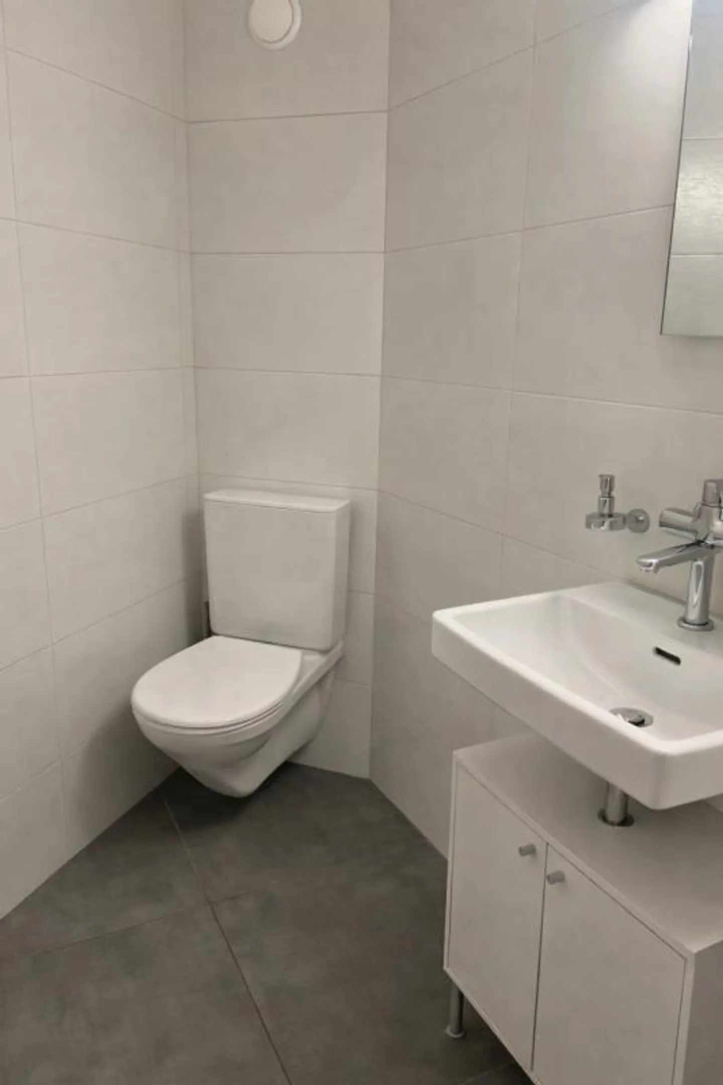 Bright 7.5-room maisonette apartment with balcony in a family-friendly neighborhood - Photo 8 of 10