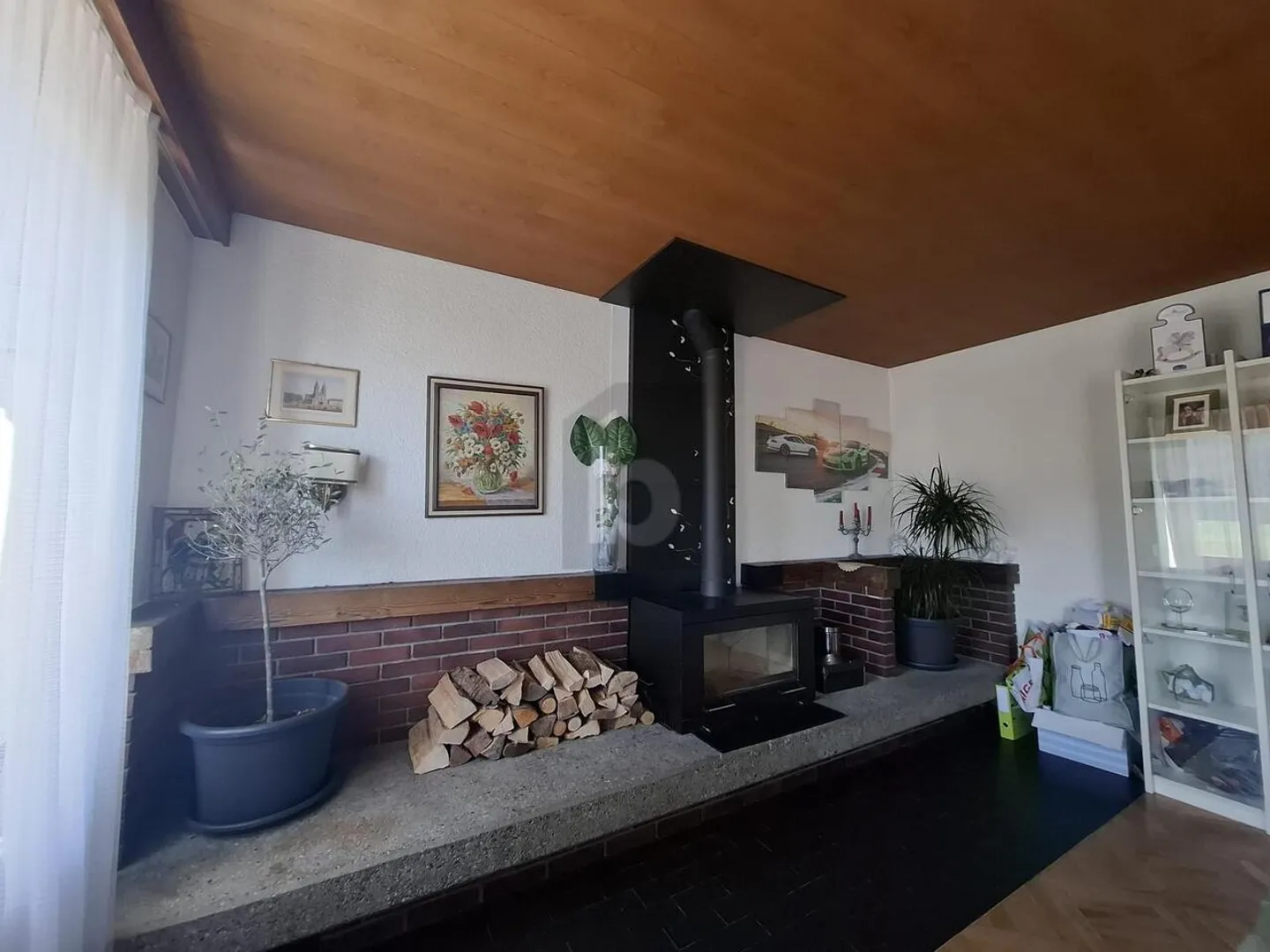 Appartement spacieux avec jardin - Photo 3 sur 6