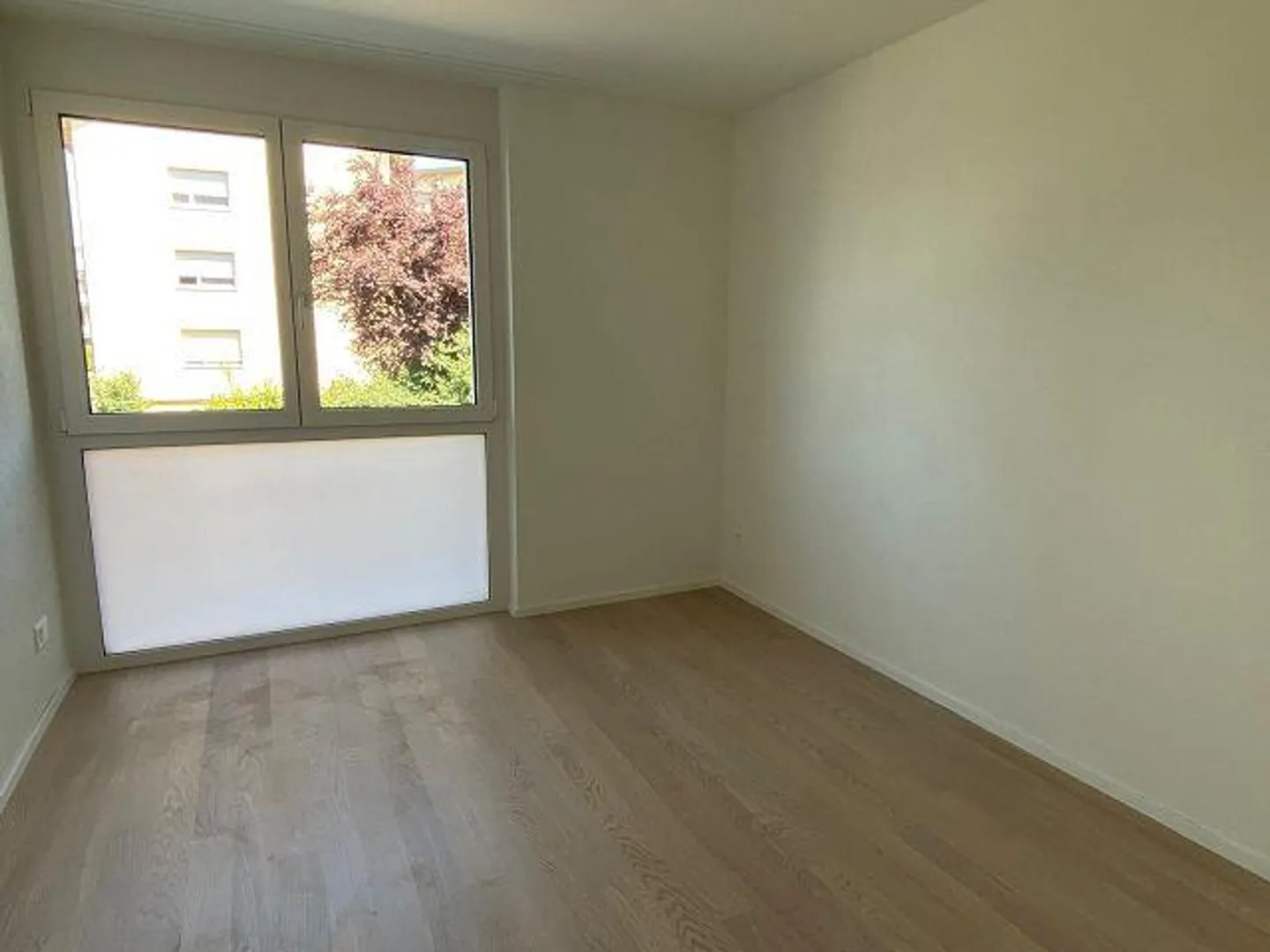 Appartement penthouse lumineux et moderne - Photo 4 sur 9
