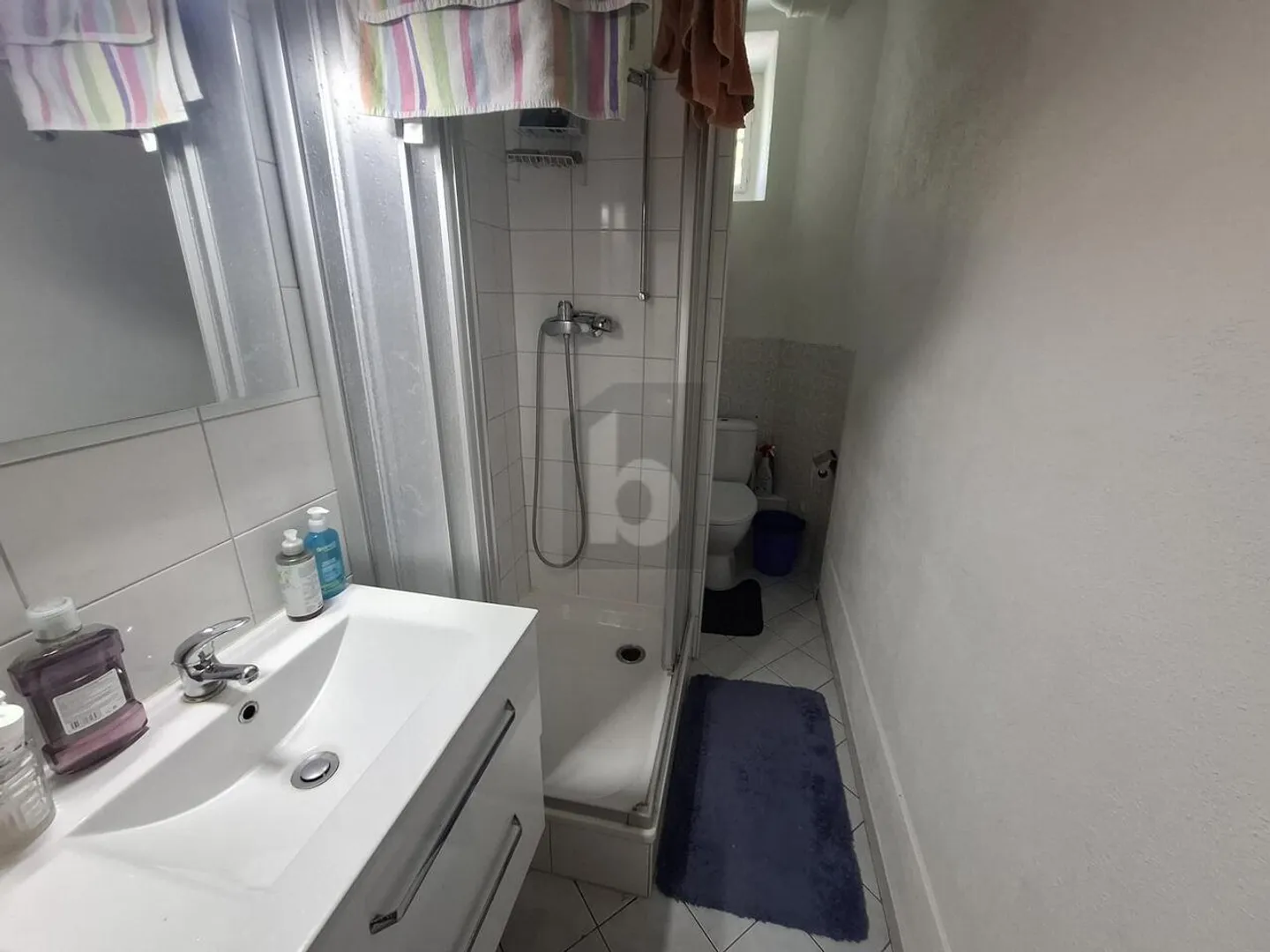 Appartement spacieux avec jardin - Photo 5 sur 6
