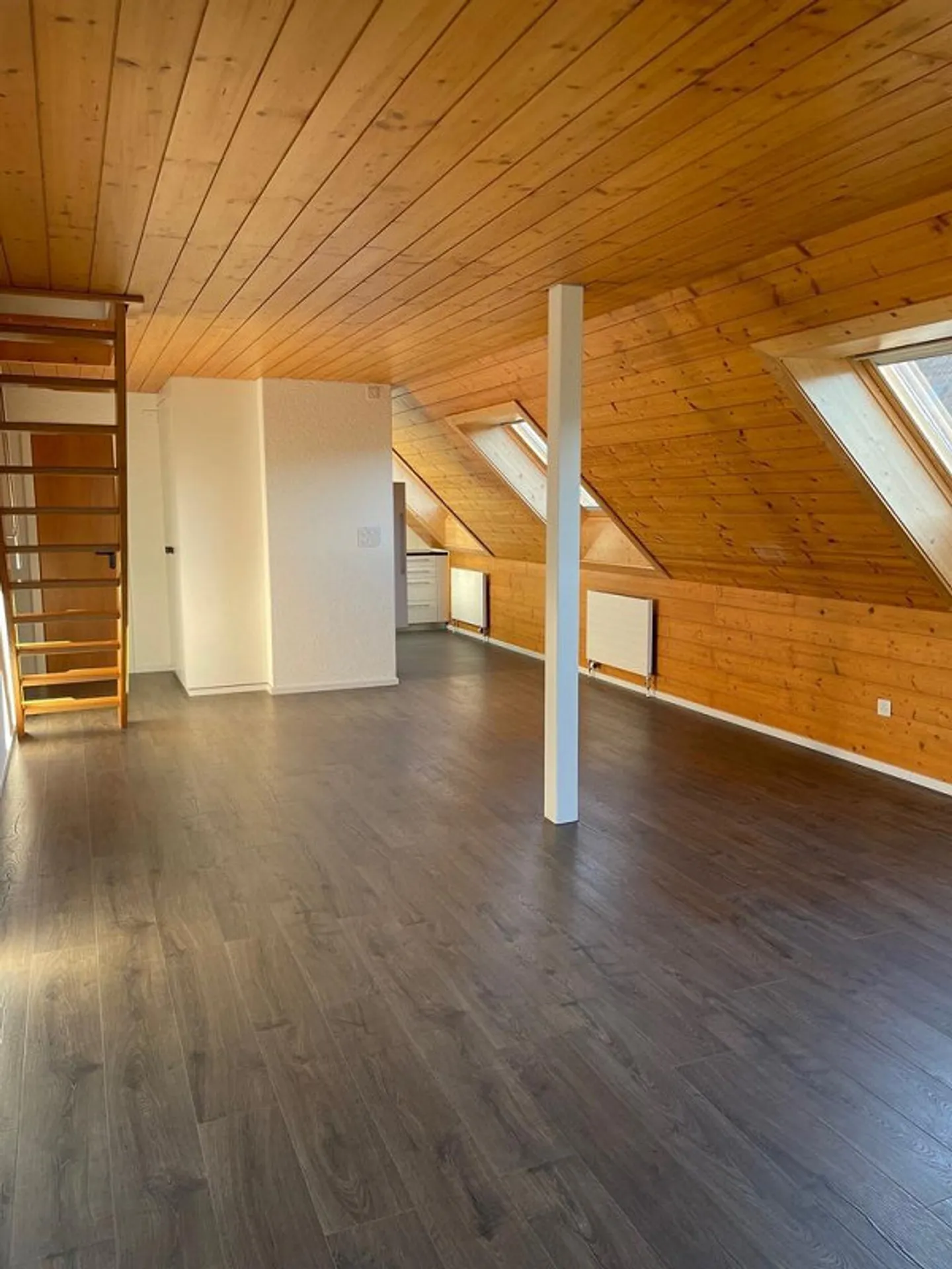 Charmante 3.5-Zimmerwohnung mit Galeriezimmer - Foto 1 von 11