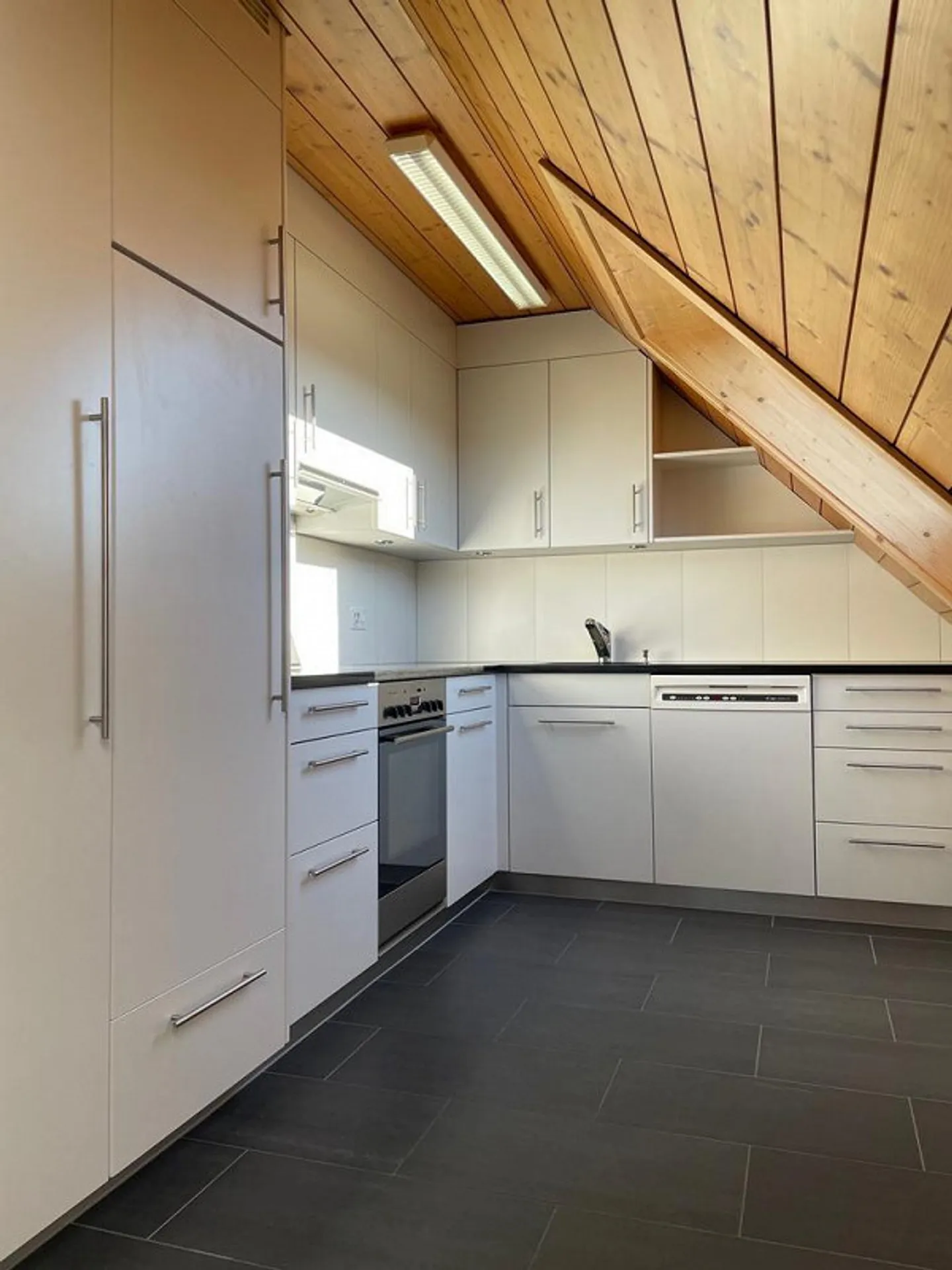 Charmante 3.5-Zimmerwohnung mit Galeriezimmer - Foto 3 von 11