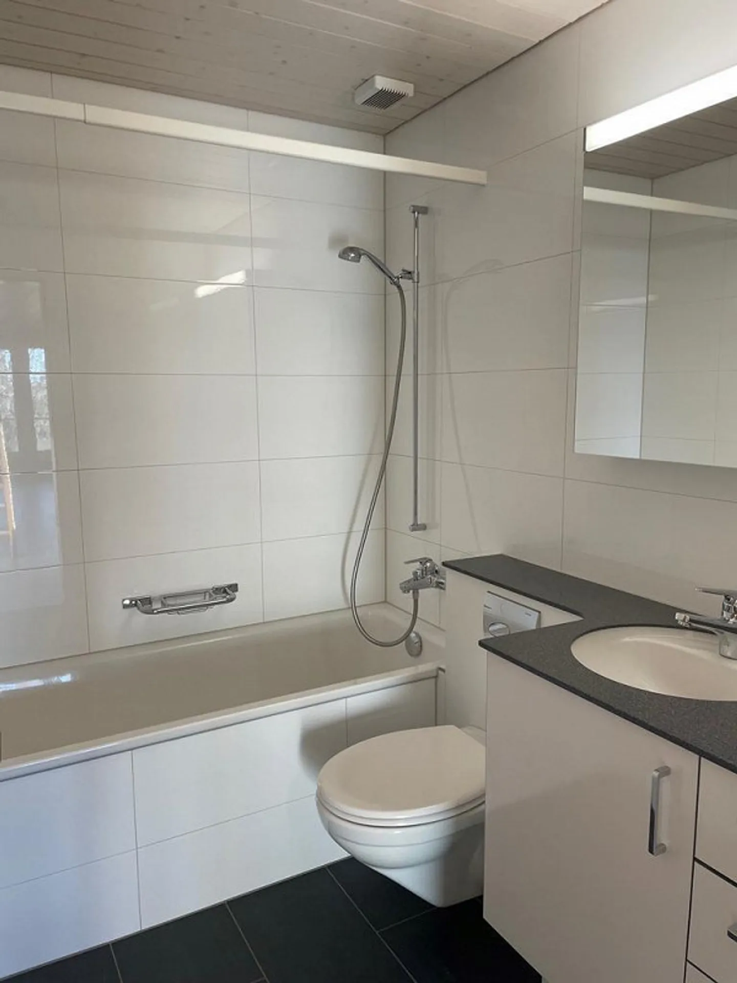 Charmante 3.5-Zimmerwohnung mit Galeriezimmer - Foto 8 von 11