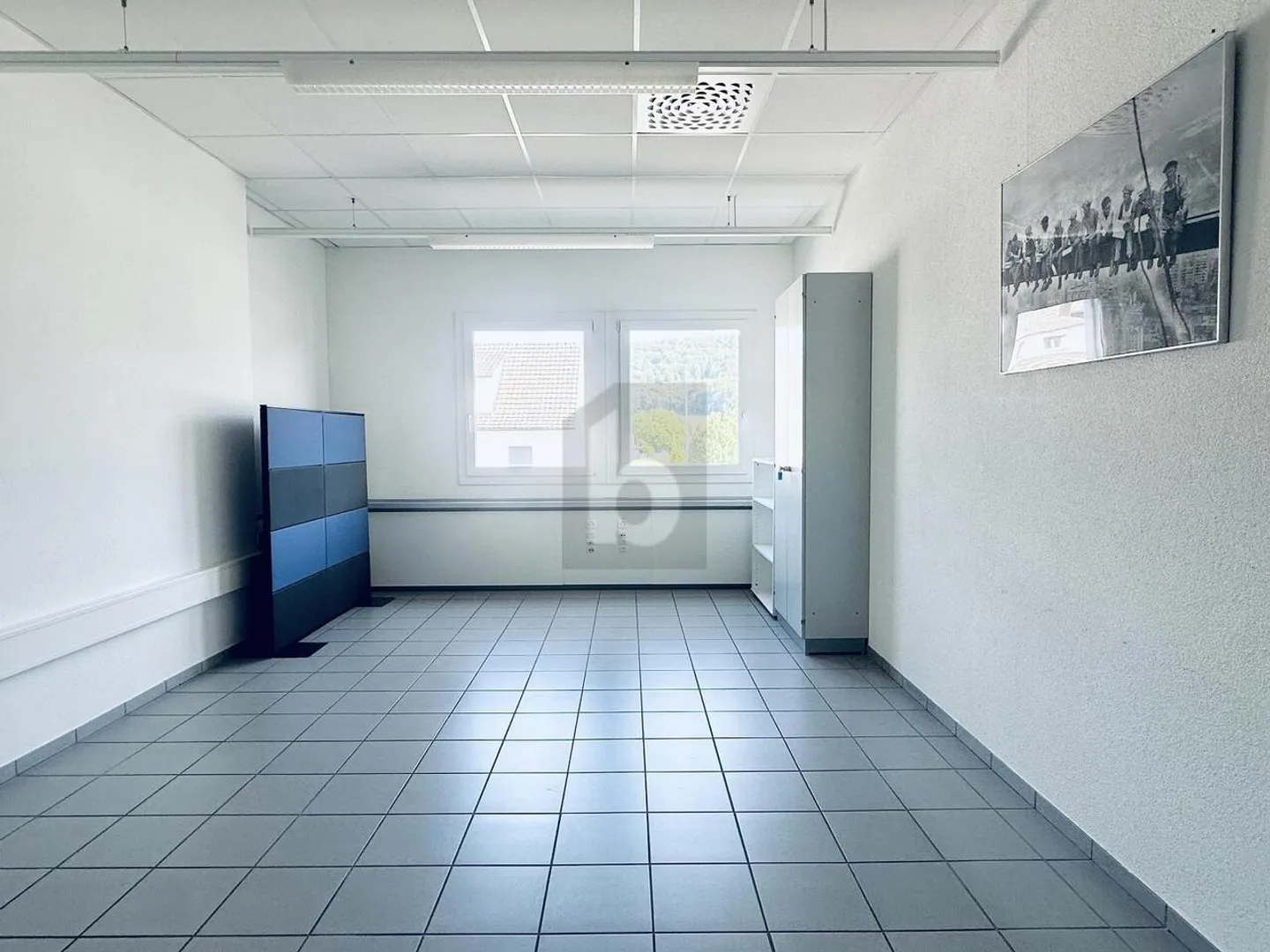 MODERNO, LUMINOSO E IN POSIZIONE STRATEGICA - Foto 4 di 6