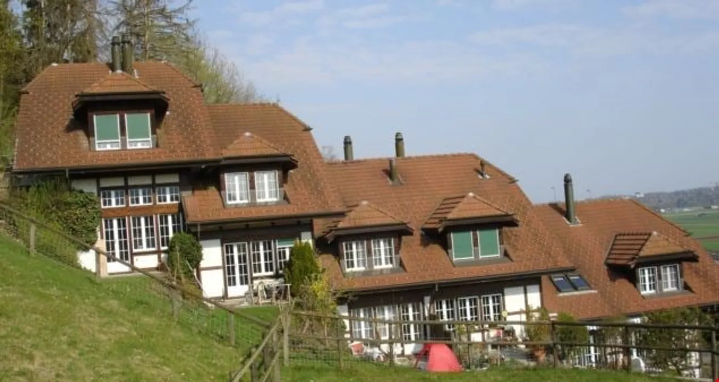 Incantevole casa unifamiliare di 2,5 stanze a Belp - Foto 3 di 16