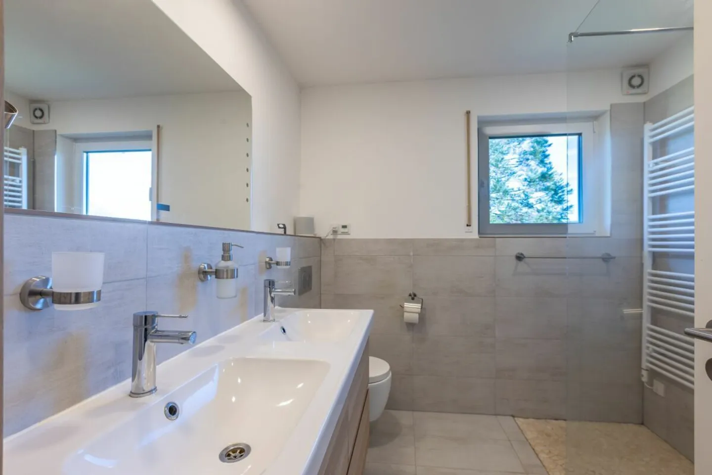 Viel Freiraum, Rheinsicht und Lebensqualität im einzigartig gelegenen Wohnhaus - Photo 26 of 43