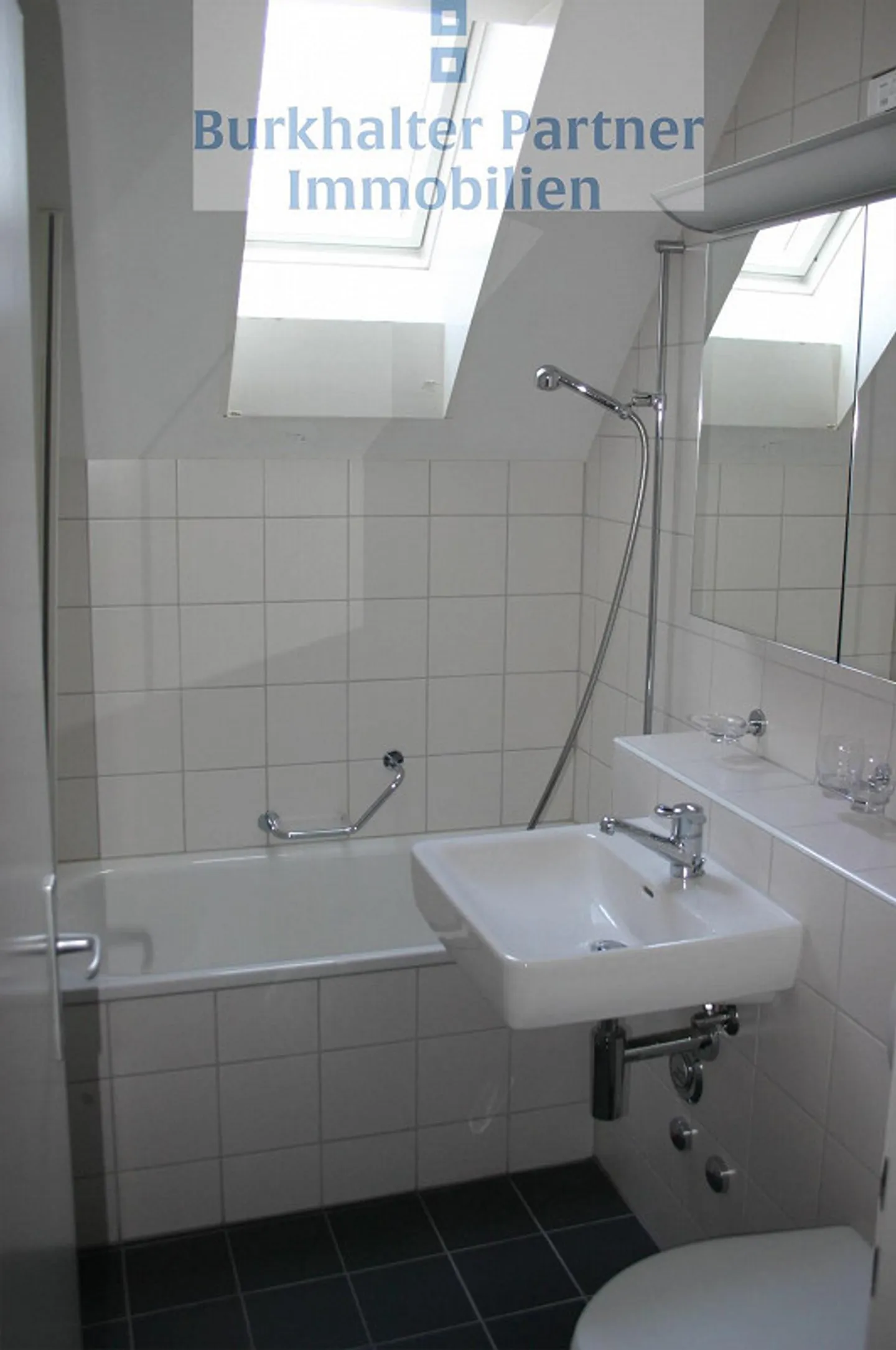 Move in and feel at home - Photo 2 of 5