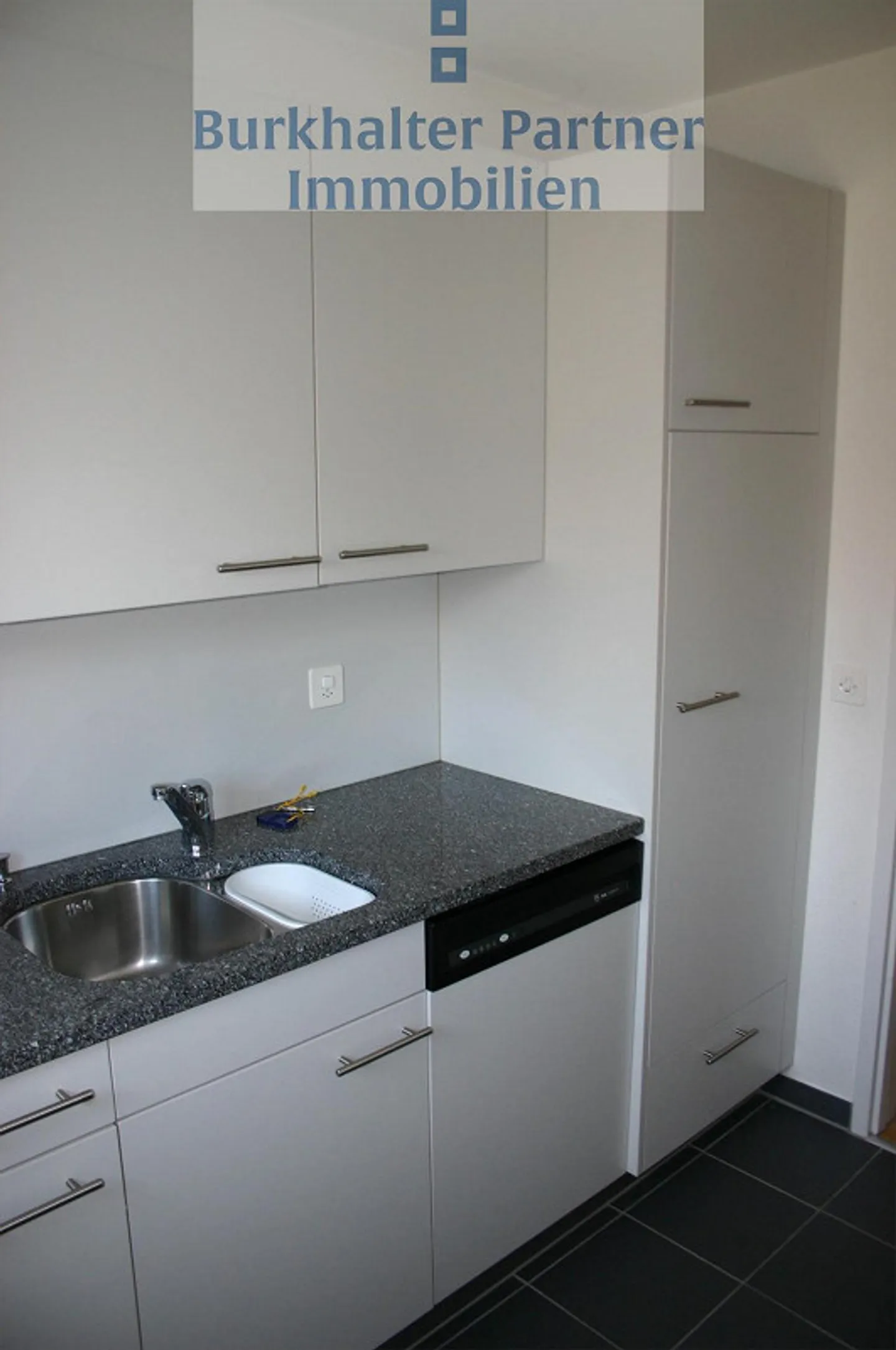 Move in and feel at home - Photo 3 of 5