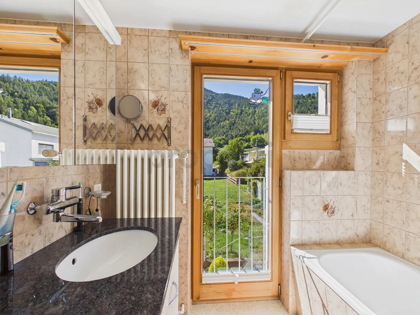 Una casa per sentirsi bene con area giardino, pergola e orto - Foto 8 di 14