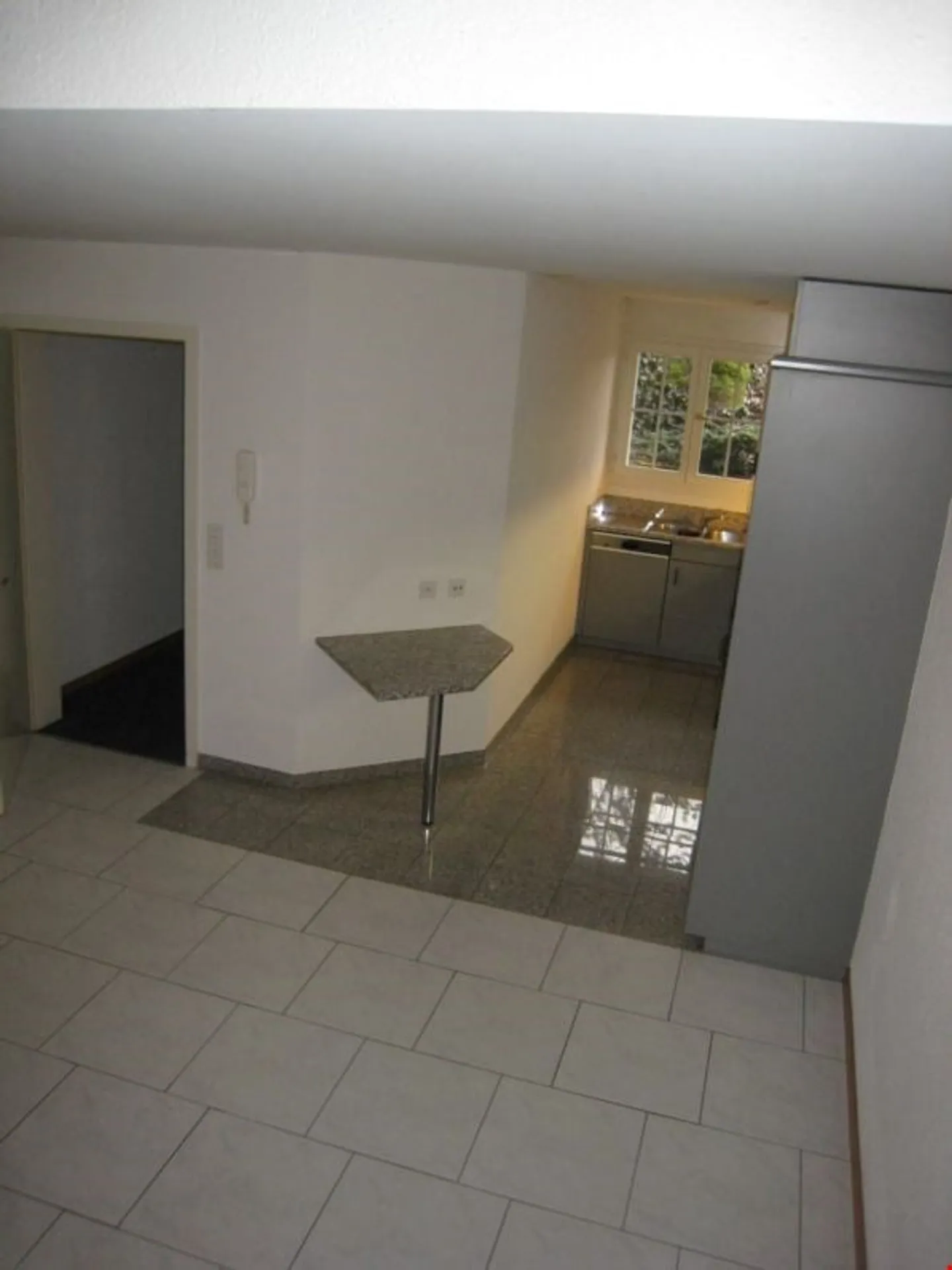 Incantevole casa unifamiliare di 2,5 stanze a Belp - Foto 2 di 16