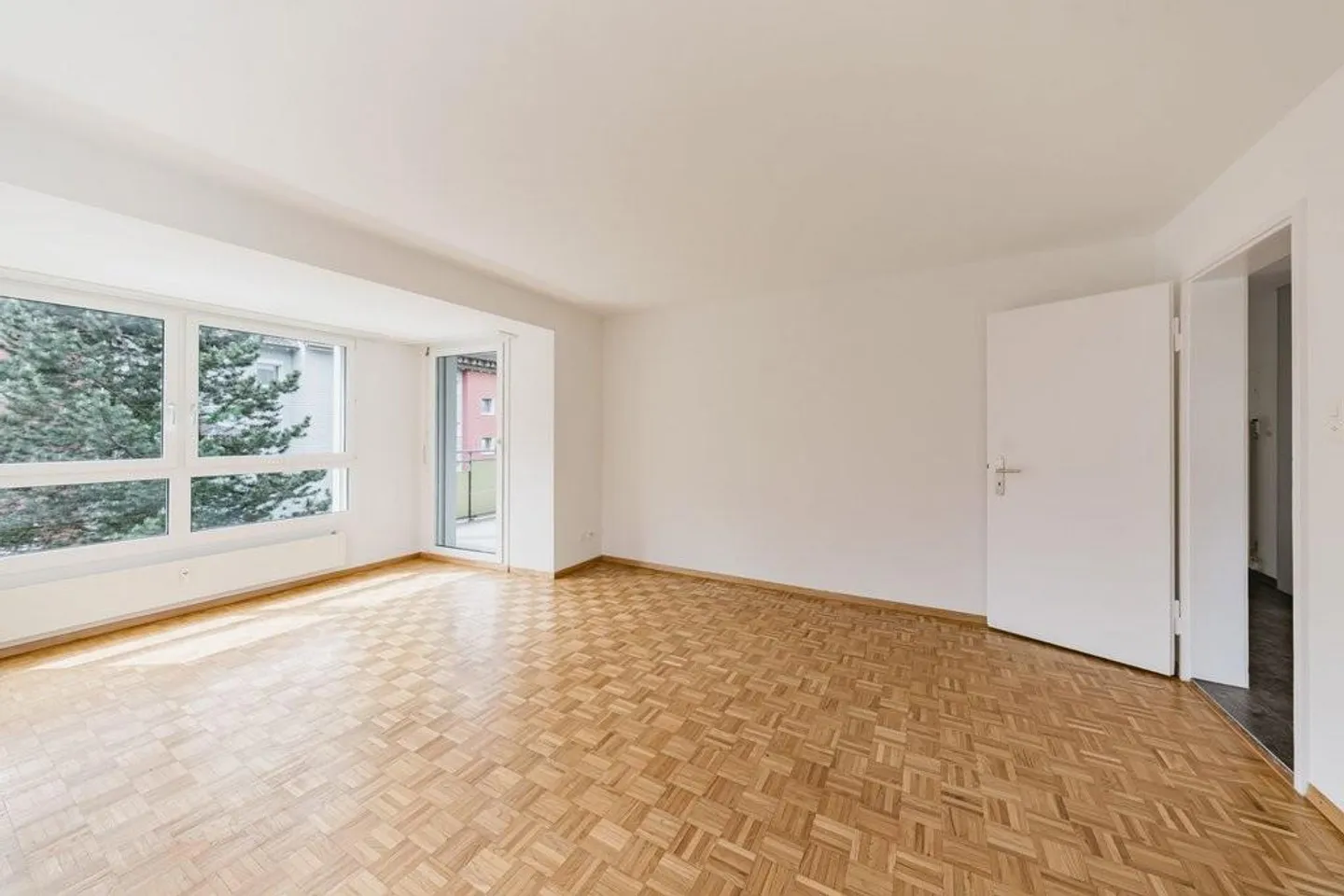 Quiet, centrally located apartment! - Photo 3 of 8
