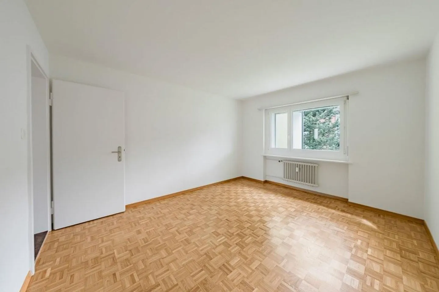 Quiet, centrally located apartment! - Photo 4 of 8