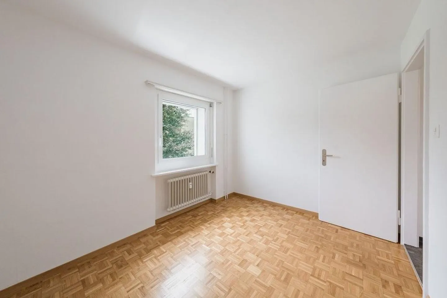 Quiet, centrally located apartment! - Photo 5 of 8