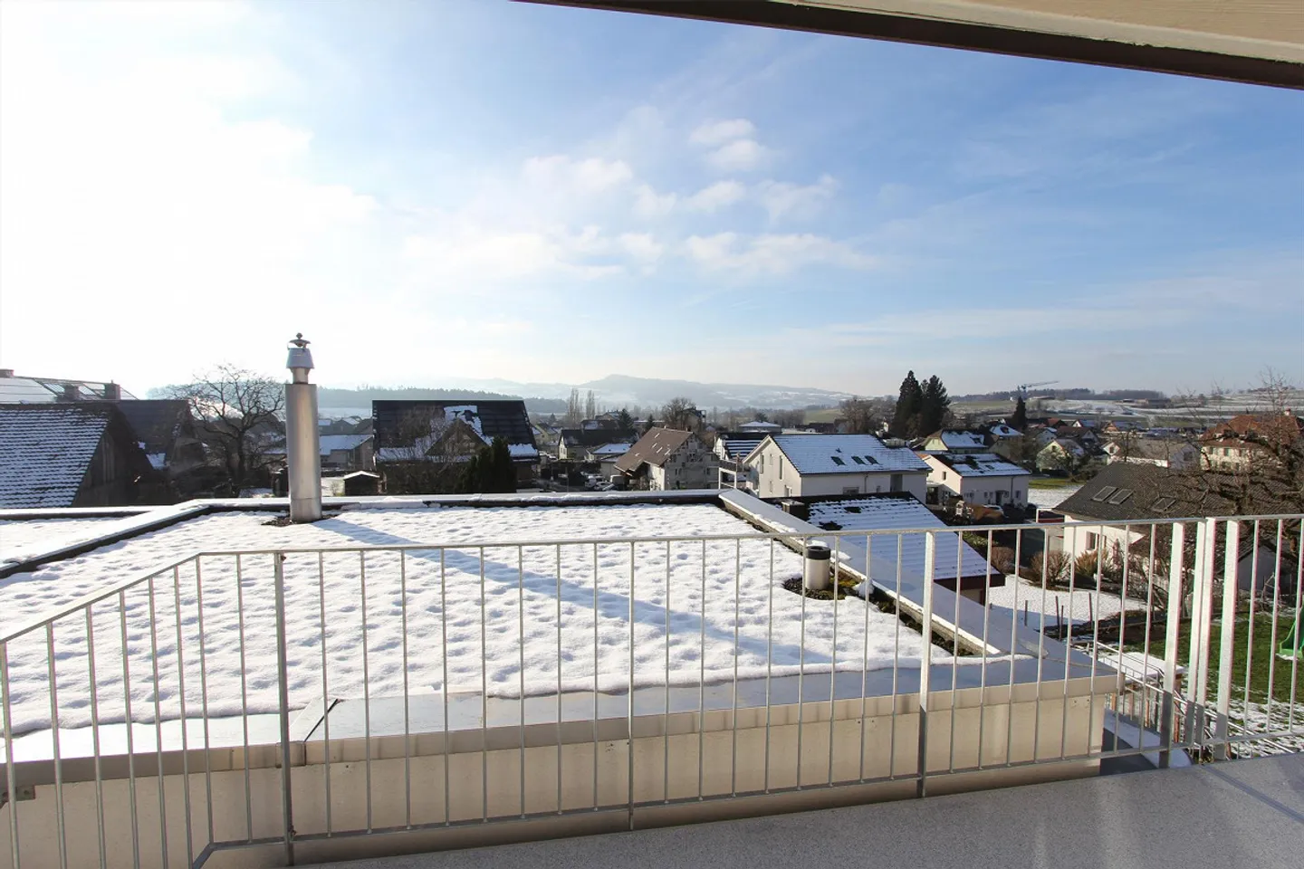 Property Standard | Modern Maisonette Apartment (Parking Included) - Photo 1 of 11